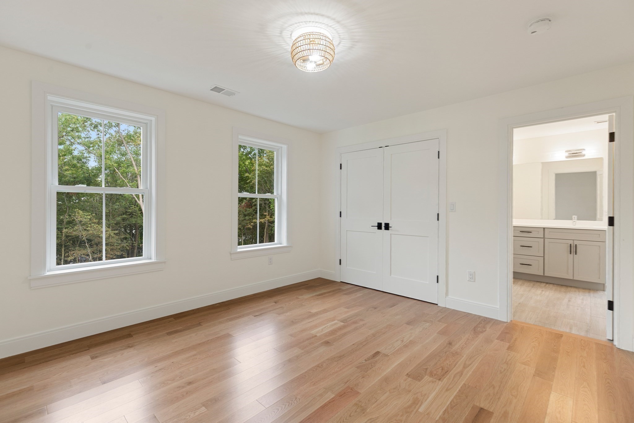 472 Summer Avenue Property Photo 23