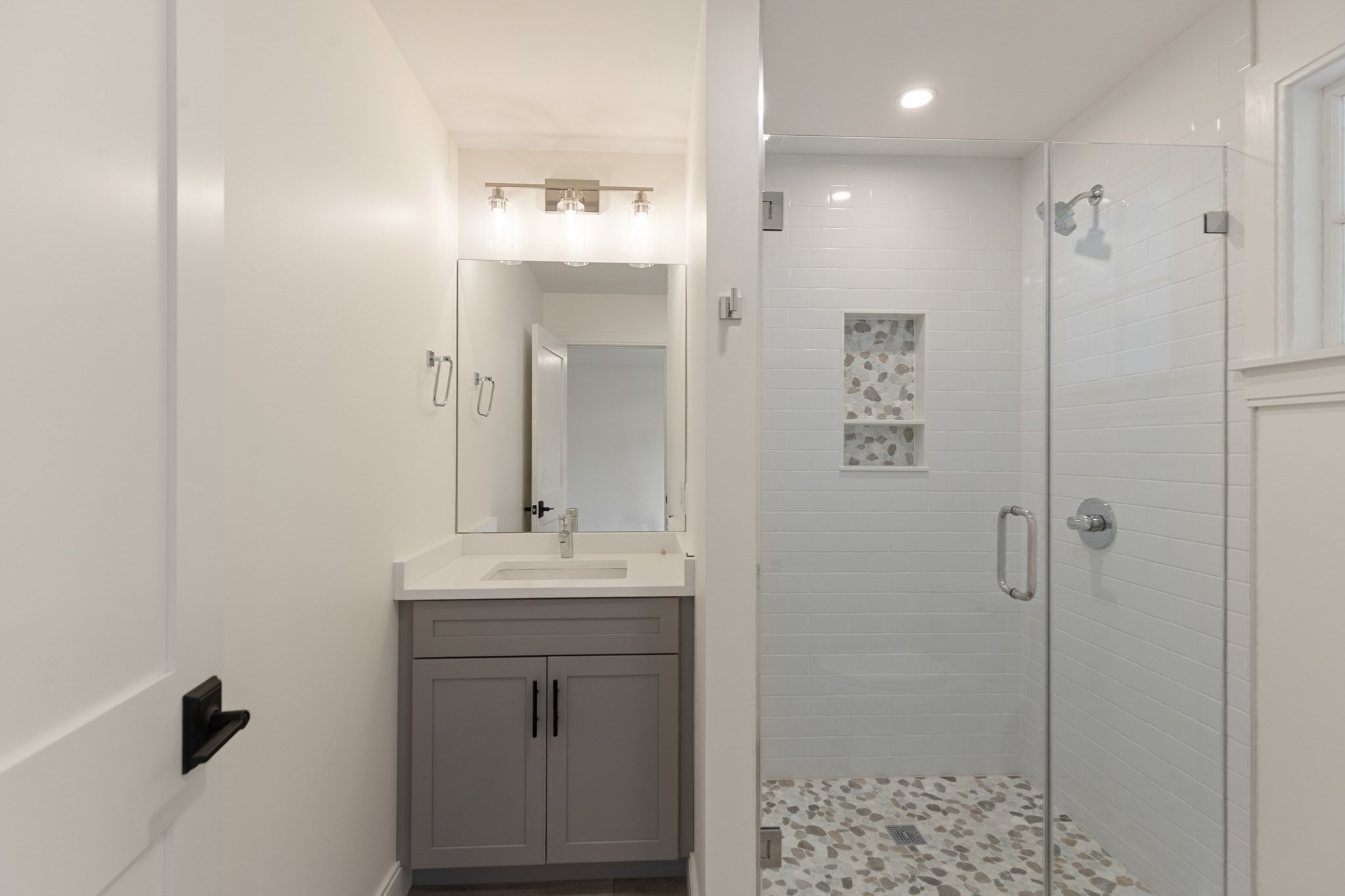 472 Summer Avenue Property Photo 28