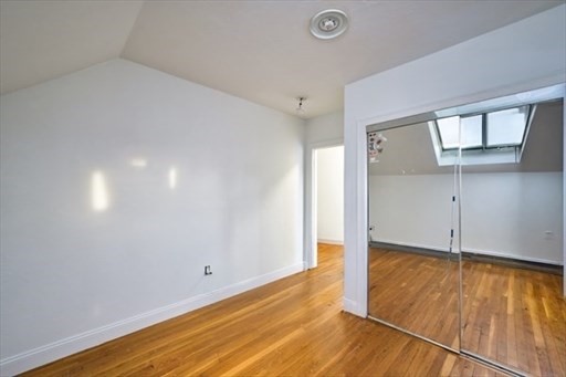 355 Peckham St Property Photo 7