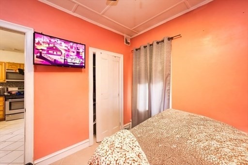 355 Peckham St Property Photo 8