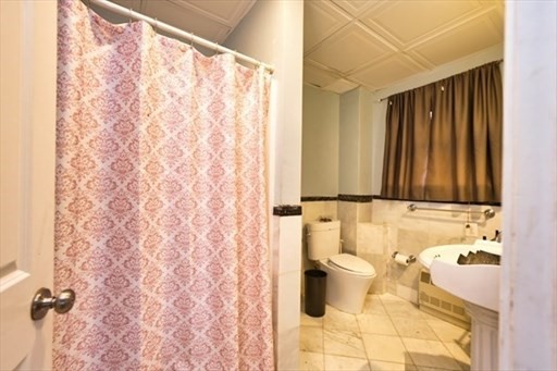 355 Peckham St Property Photo 11