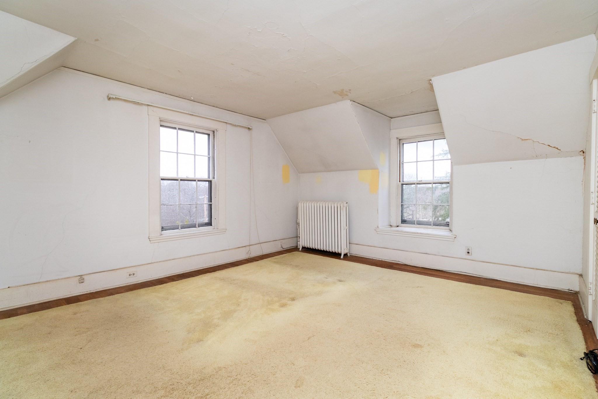 140 Pleasant St Property Photo 33
