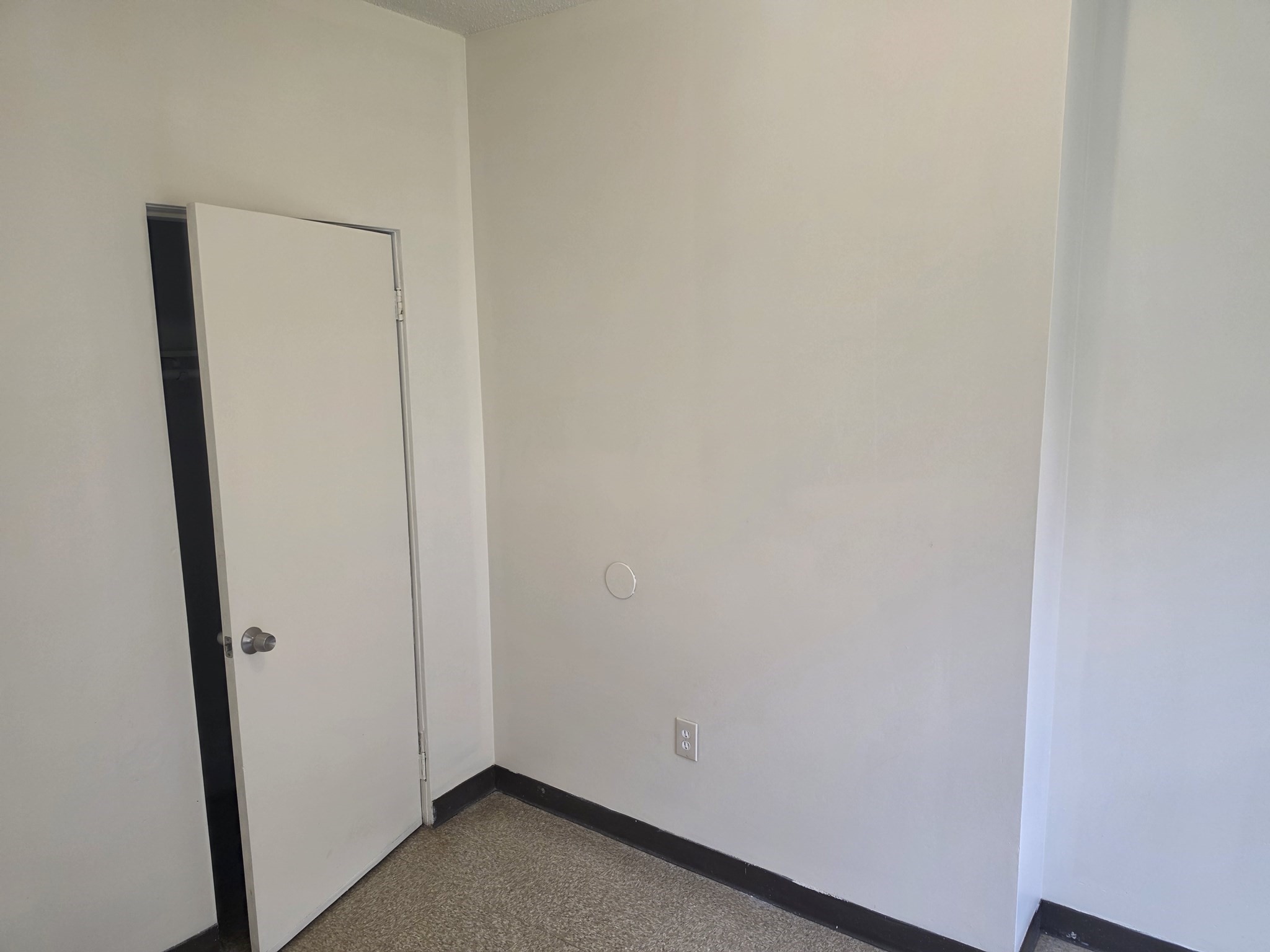 722 Dudley # 3 Property Photo 5