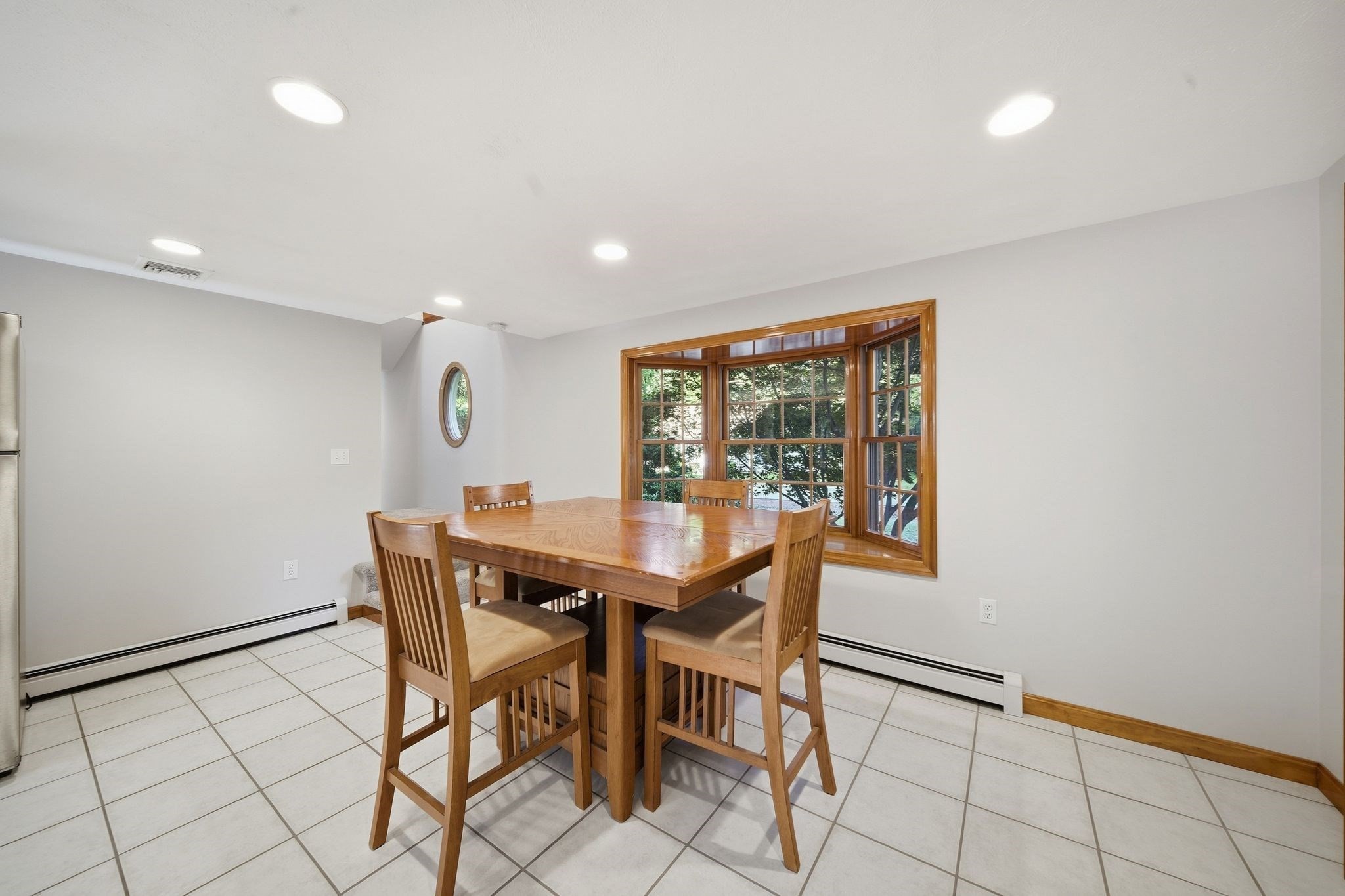 1289 Whipple Rd Property Photo 5