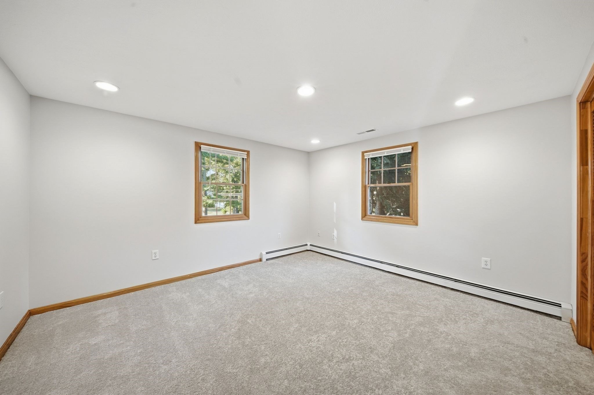 1289 Whipple Rd Property Photo 10