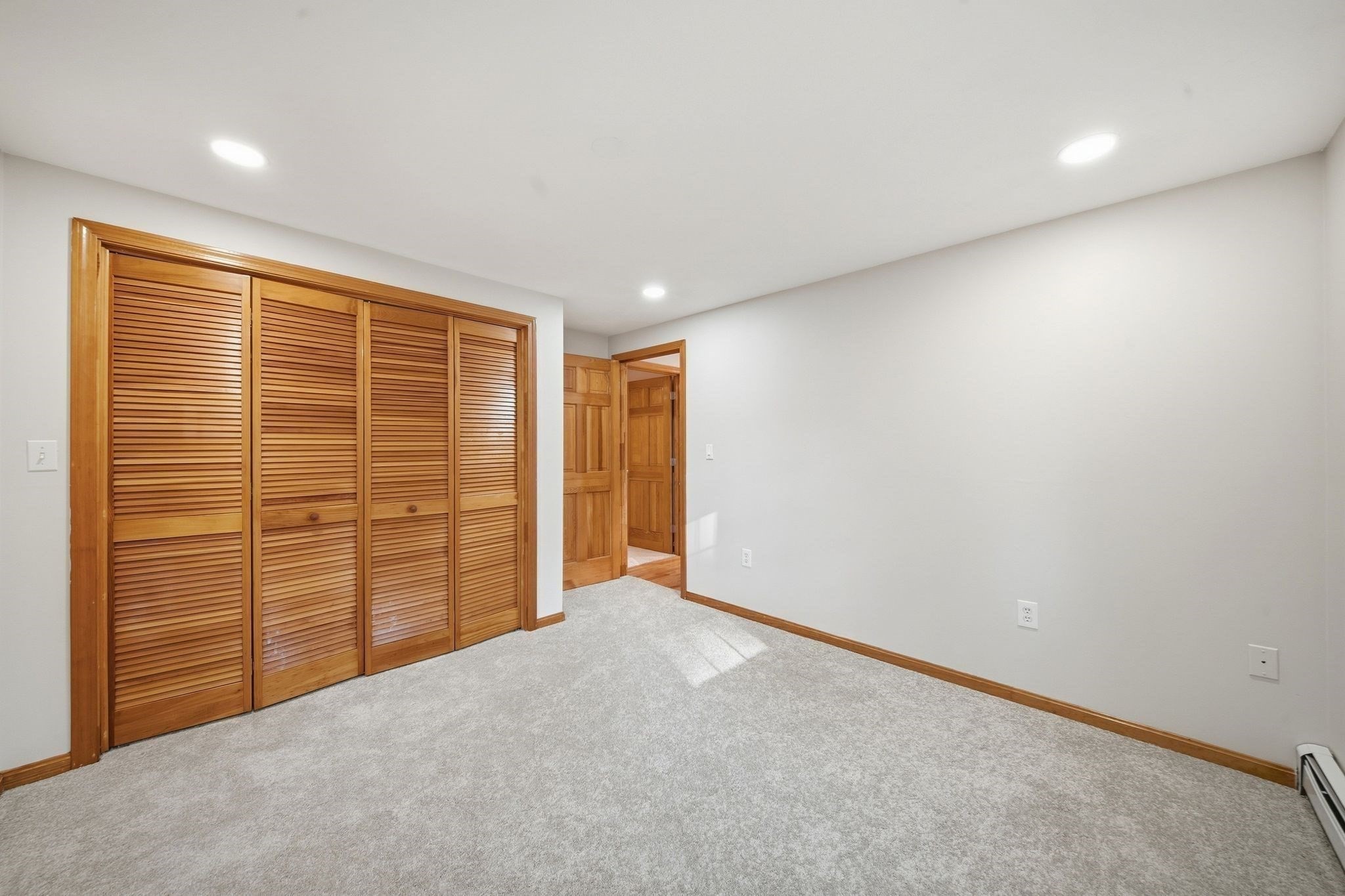 1289 Whipple Rd Property Photo 11