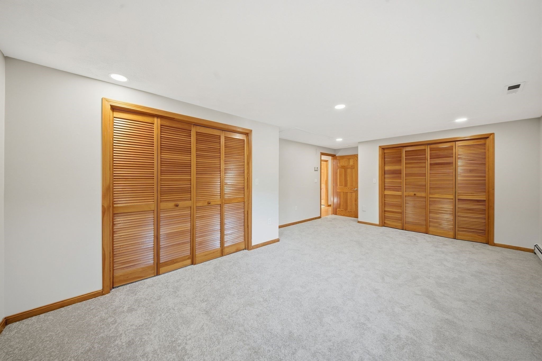 1289 Whipple Rd Property Photo 14