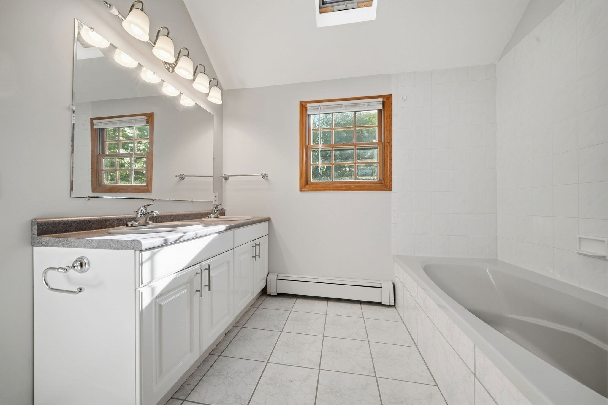 1289 Whipple Rd Property Photo 15