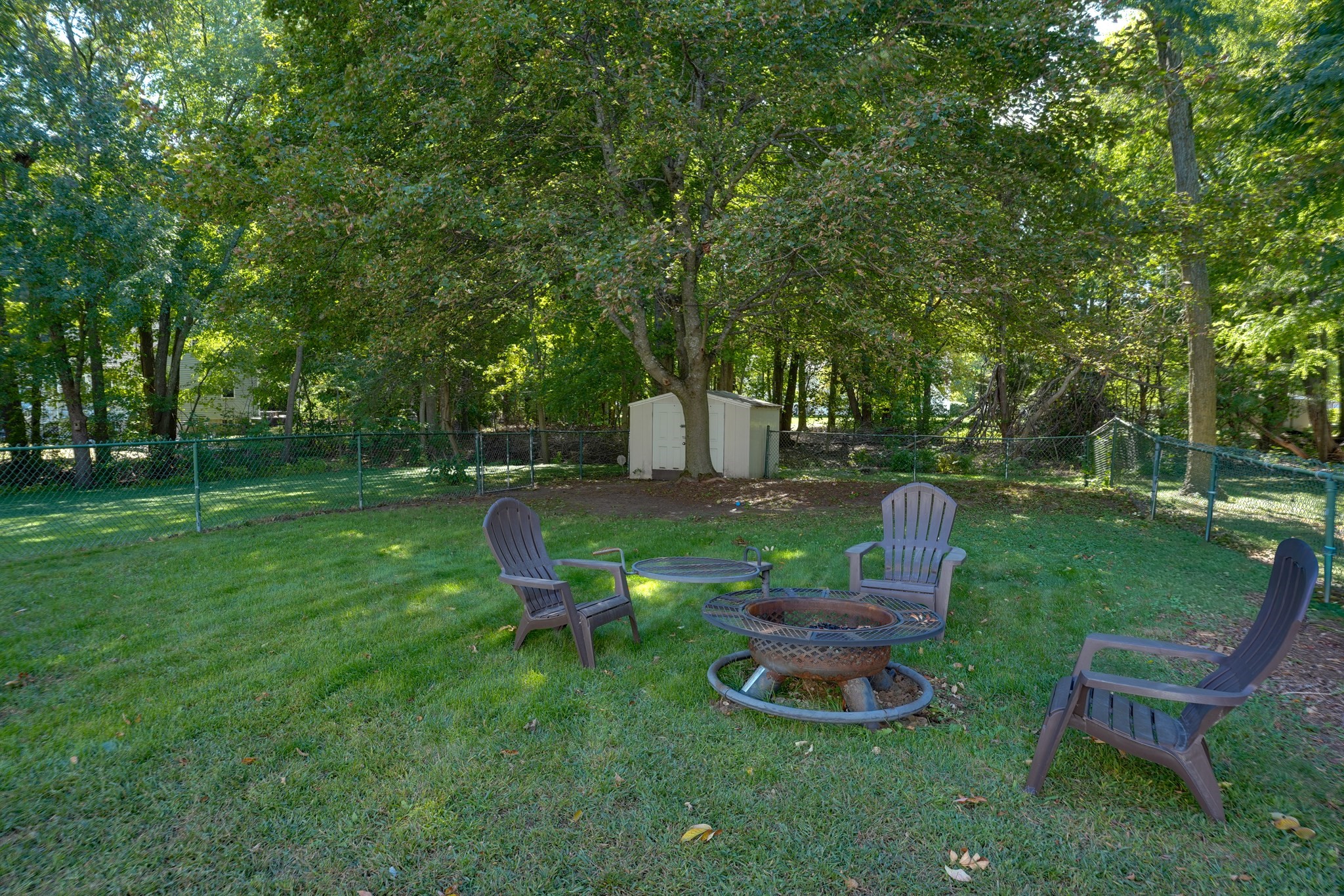 677 Boston Road Property Photo 4