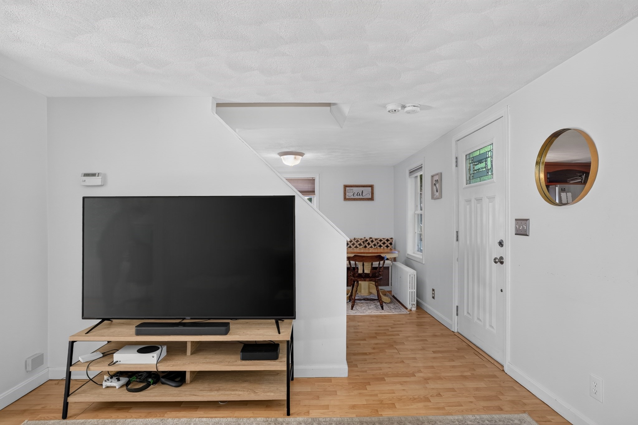 677 Boston Road Property Photo 6