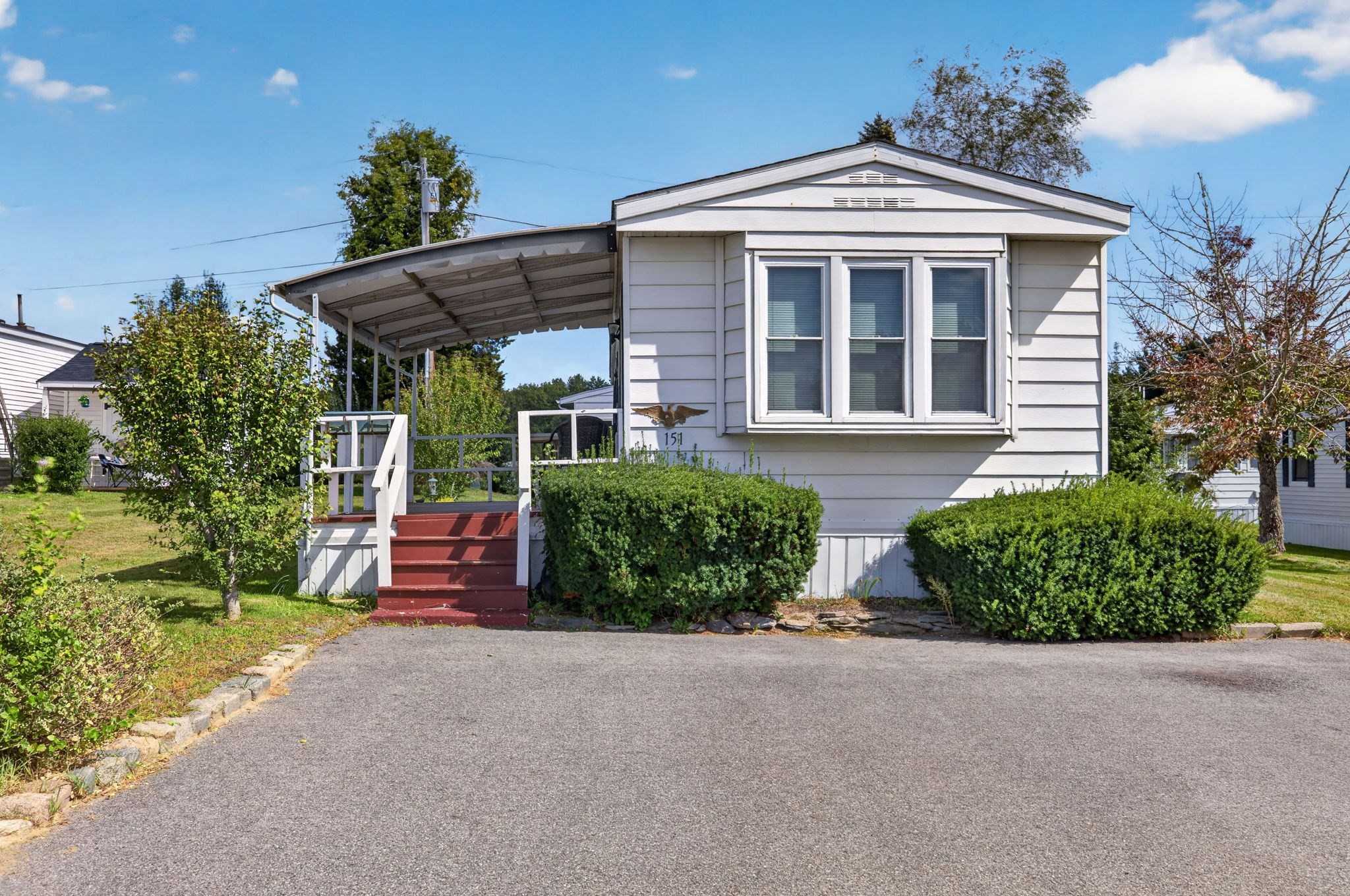 151 Easy St Property Photo 1