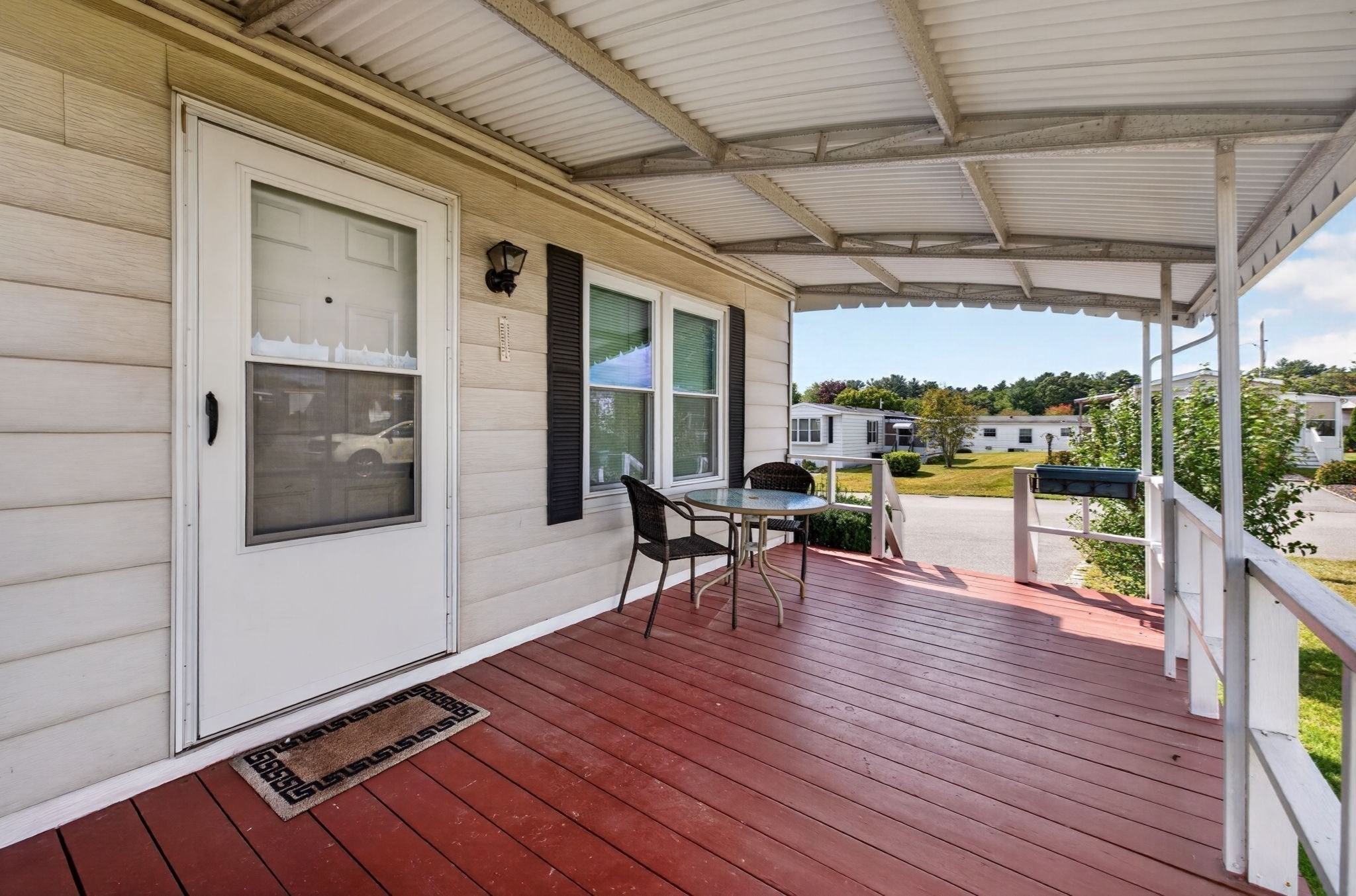151 Easy St Property Photo 3