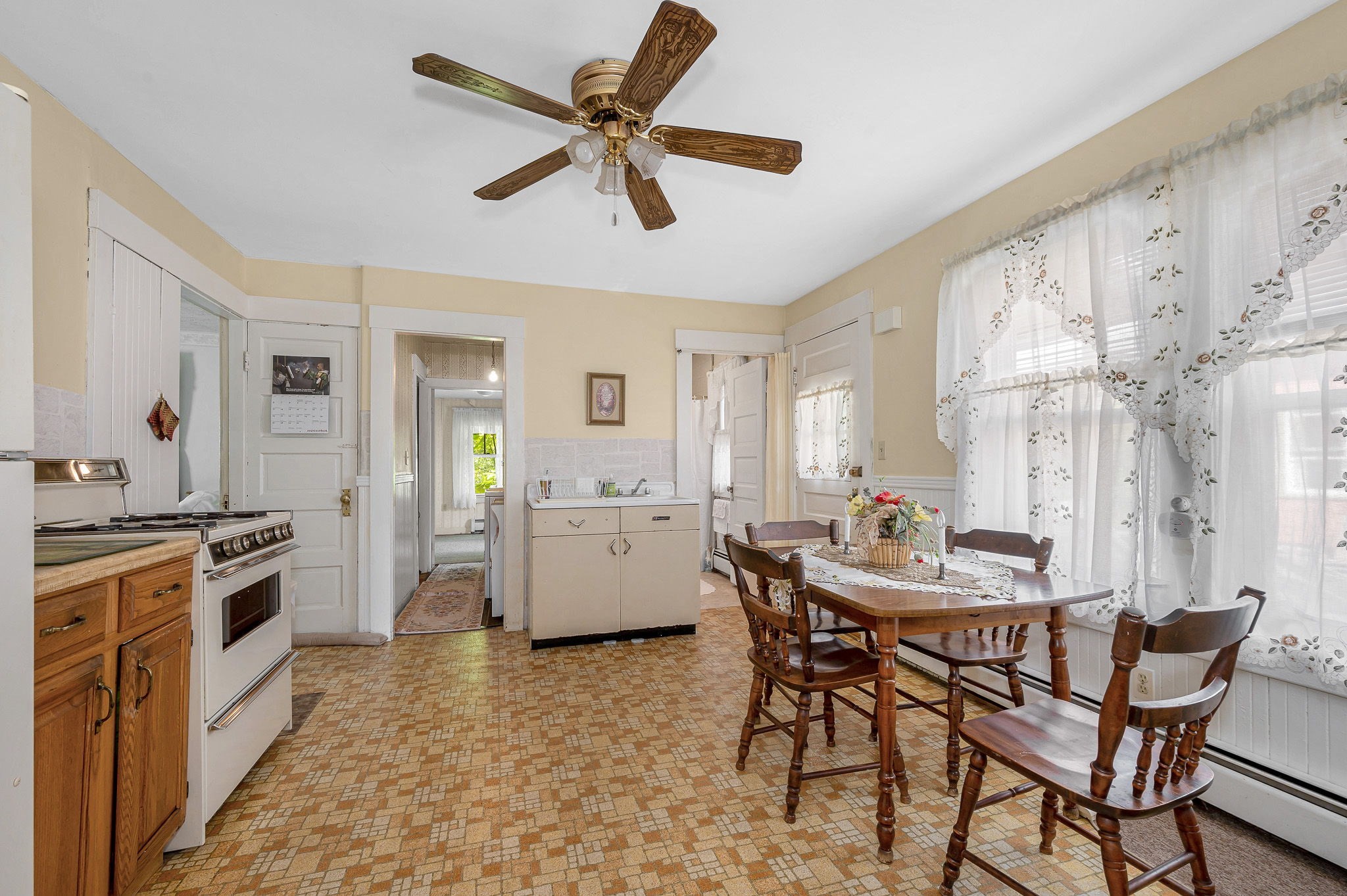 66 Seventh Ave Property Photo 9