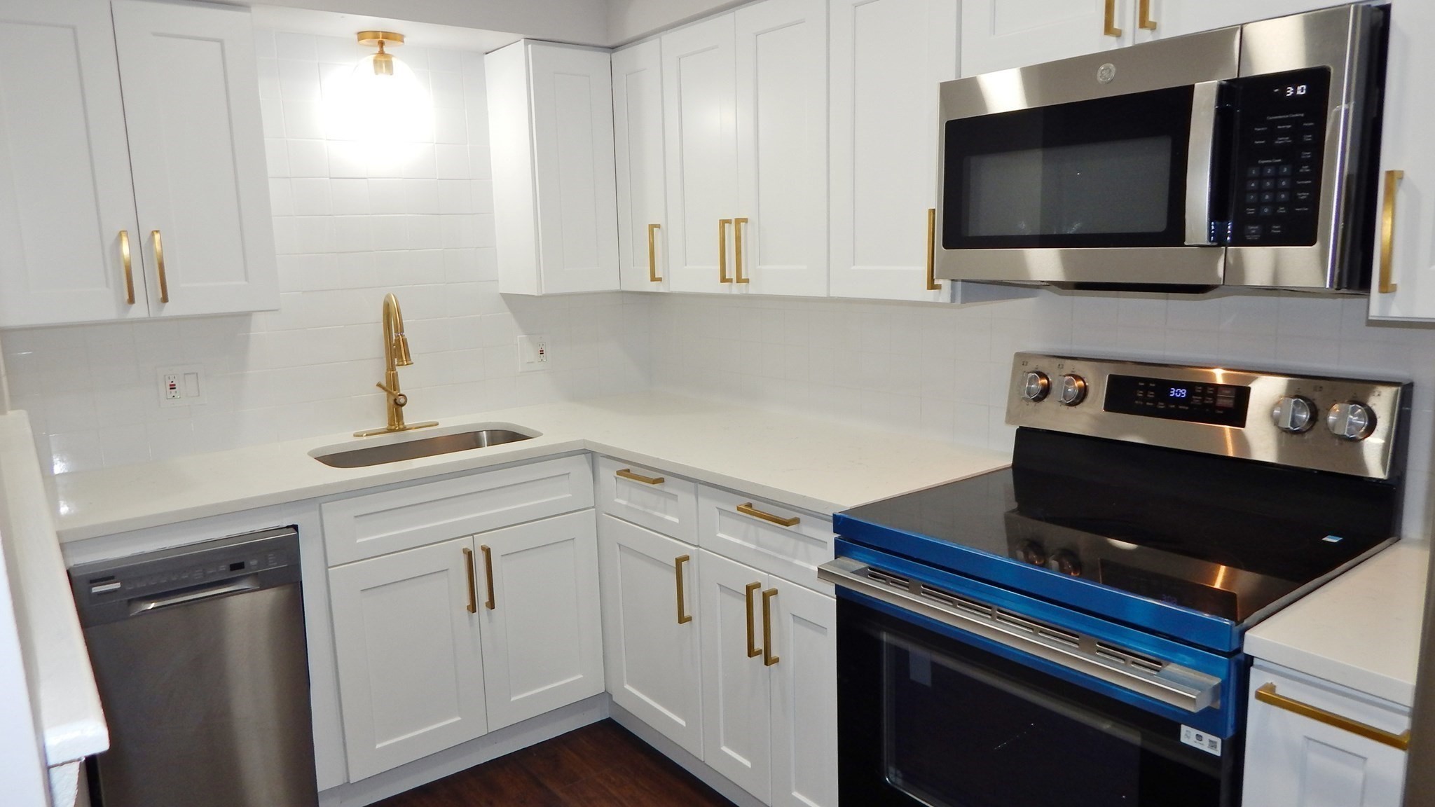 232 Canton St # 107 Property Photo 2