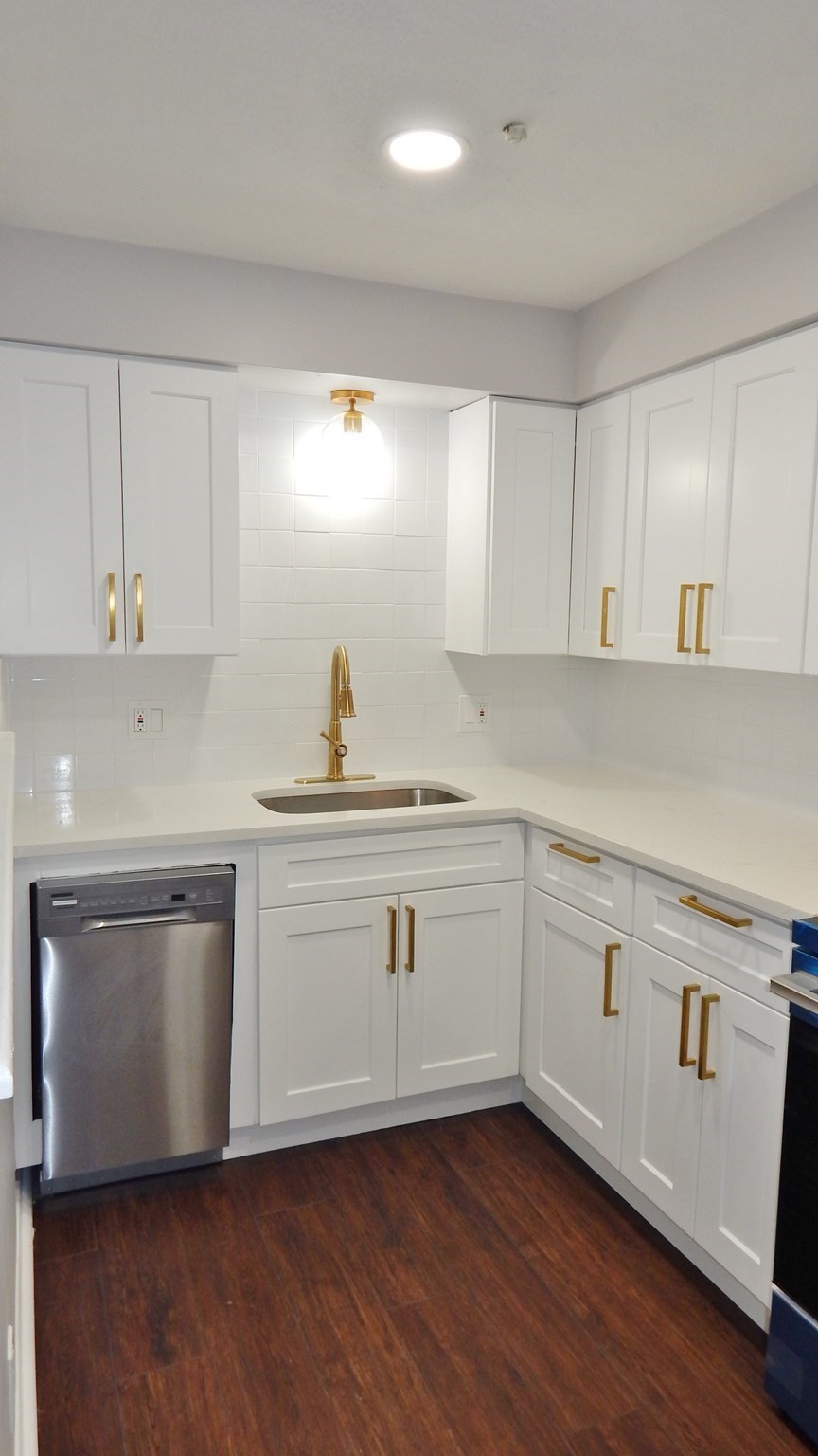232 Canton St # 107 Property Photo 4