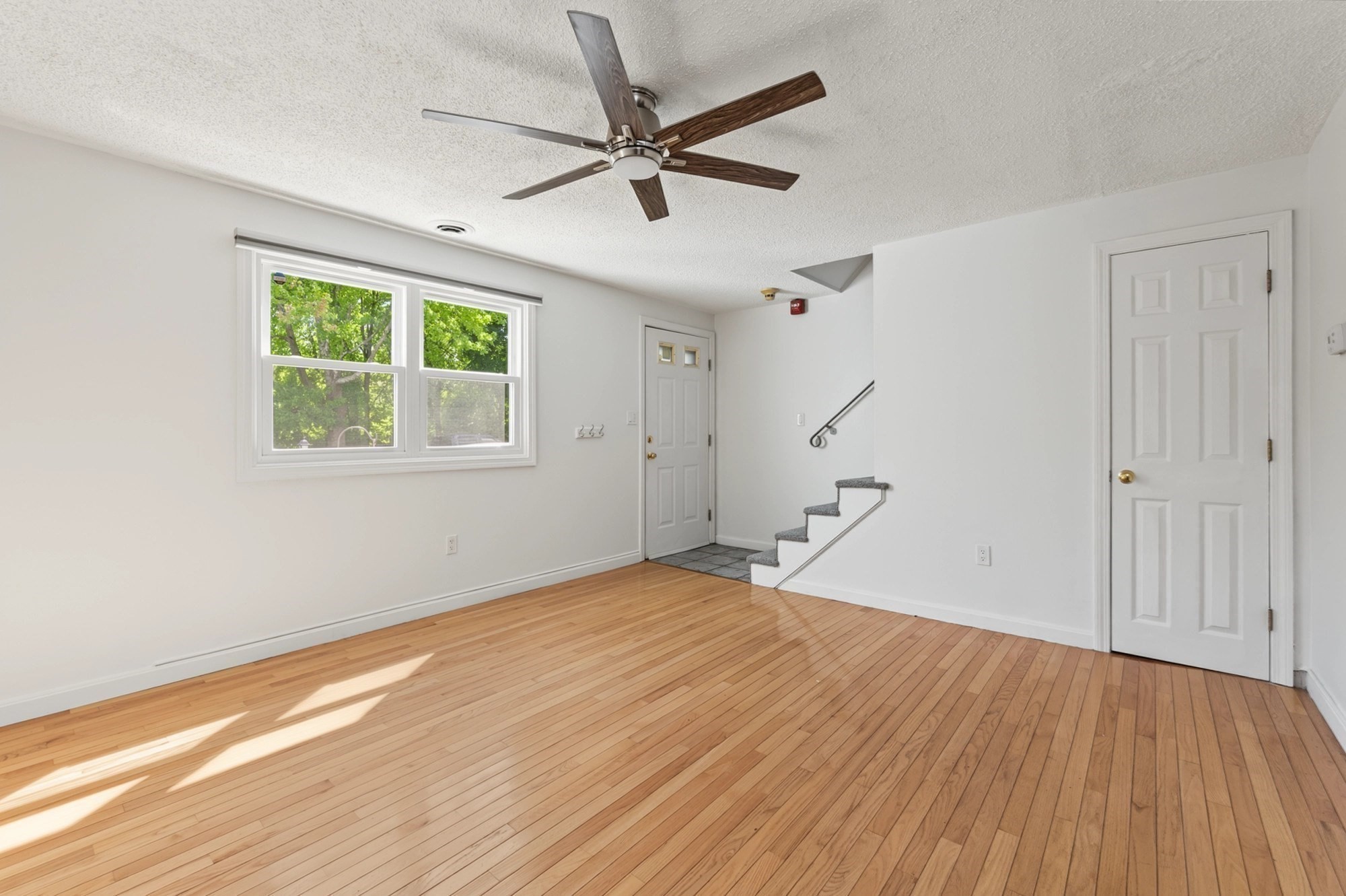 79 Arnold Ave # 79 Property Photo 6