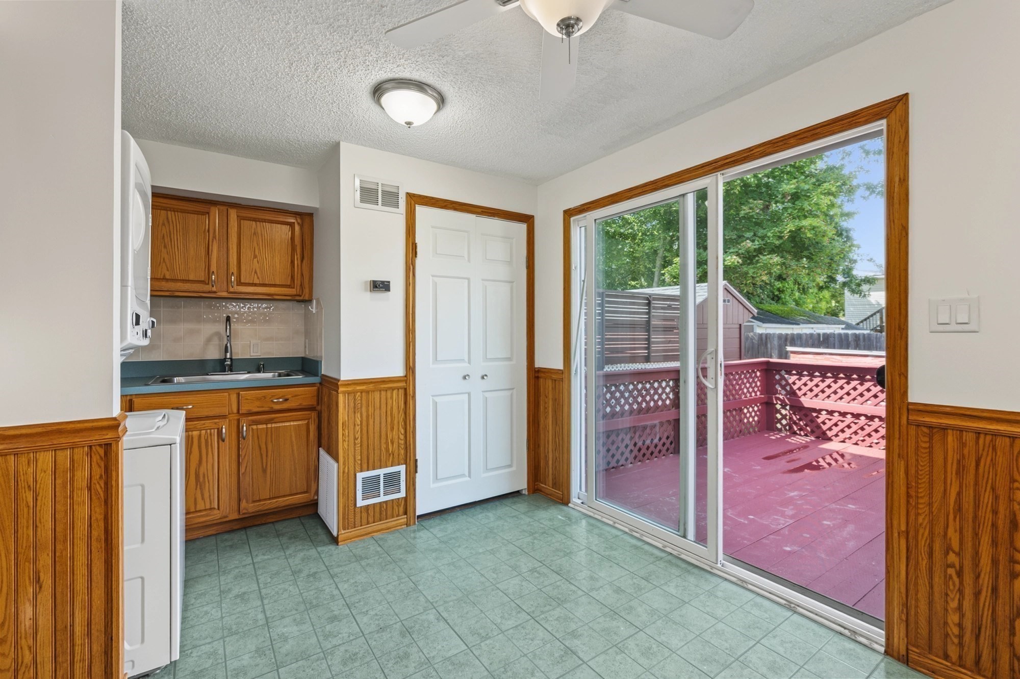 79 Arnold Ave # 79 Property Photo 7