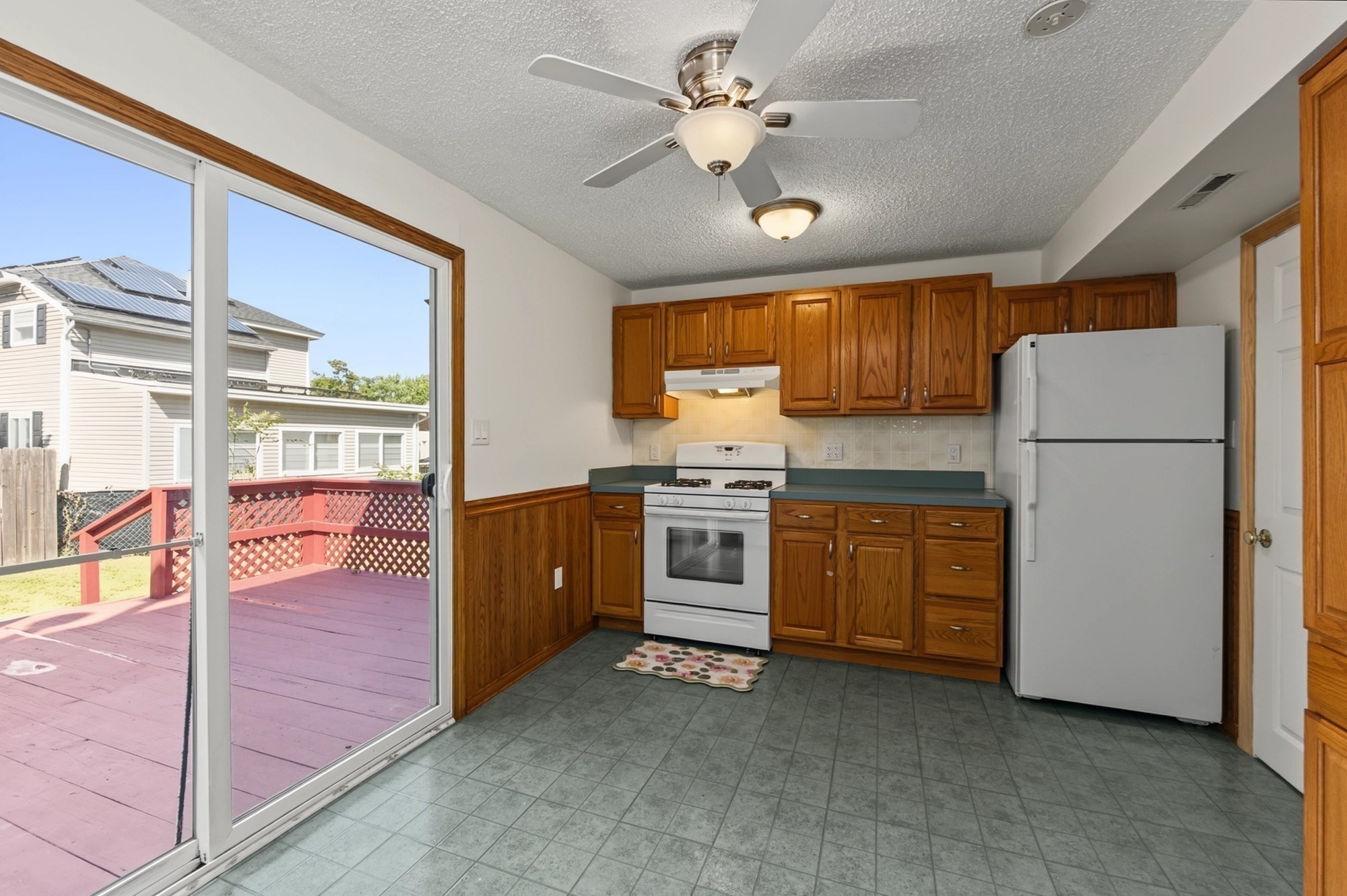 79 Arnold Ave # 79 Property Photo 8