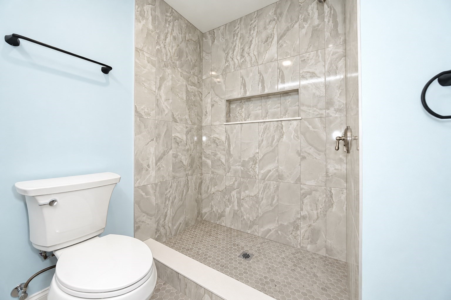 580 Broad St # 2a Property Photo 21