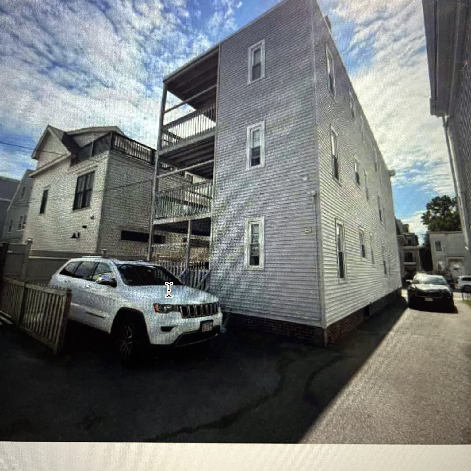 922 E Fourth St Property Photo 5