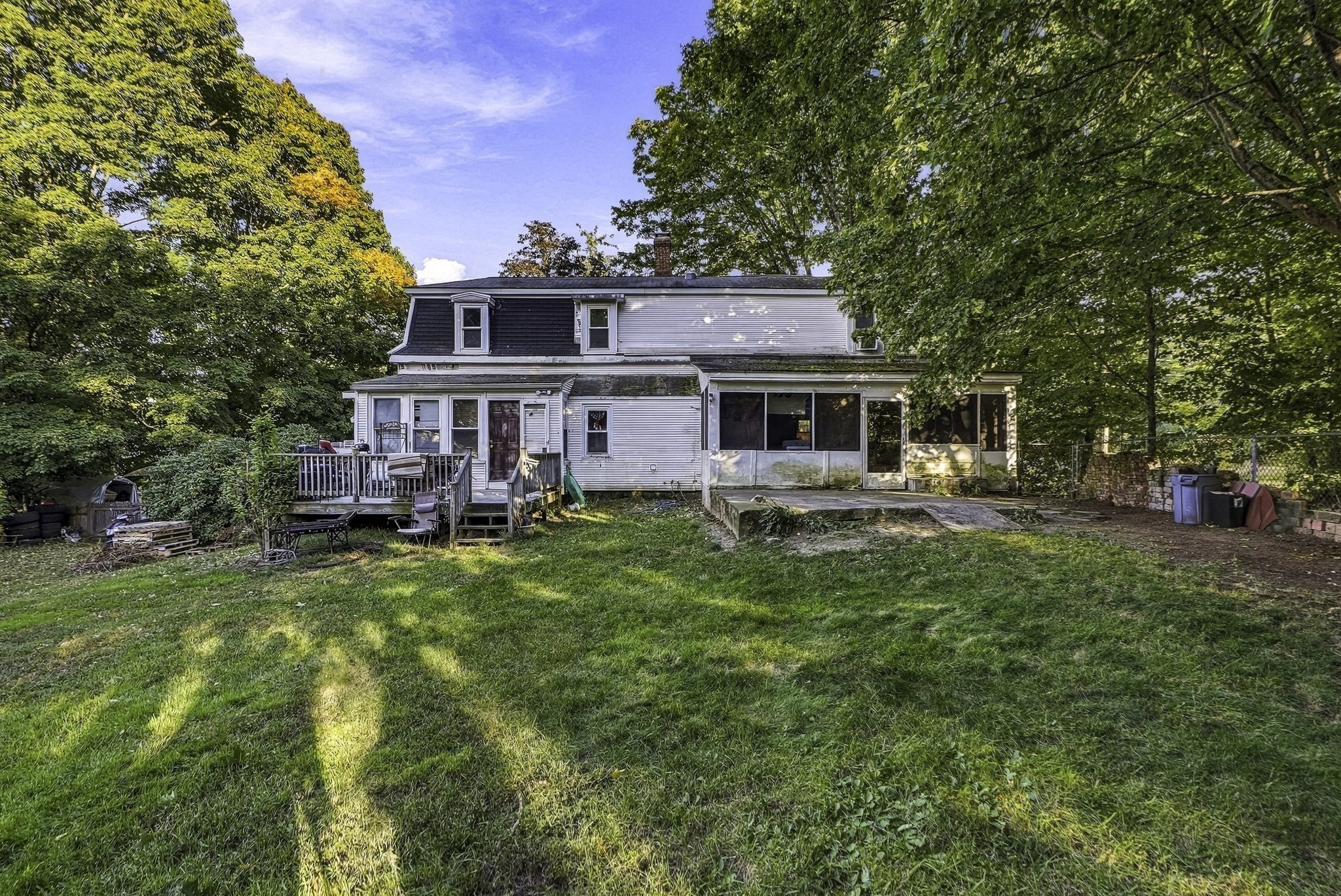 52 Central St Property Photo 6
