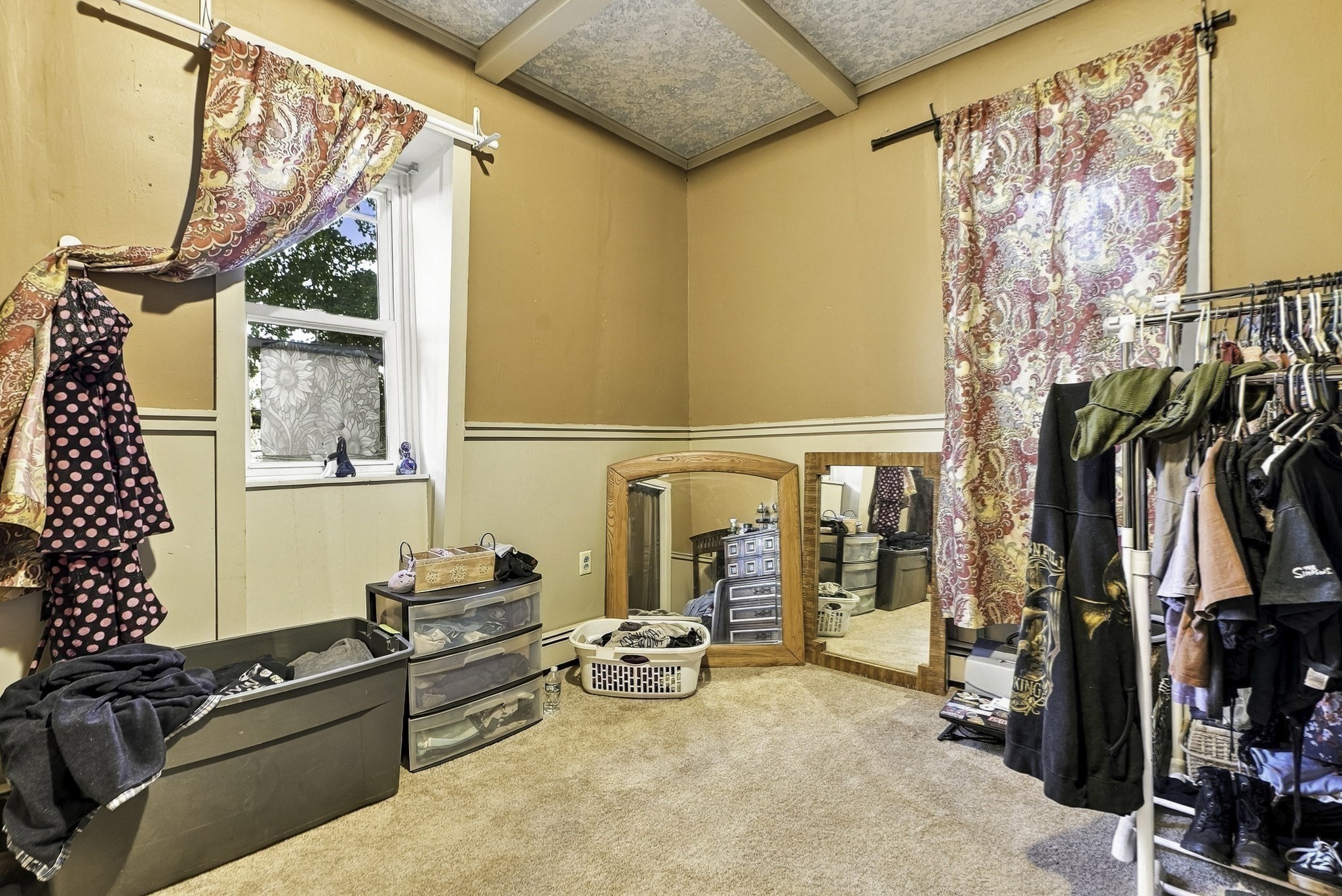 52 Central St Property Photo 28