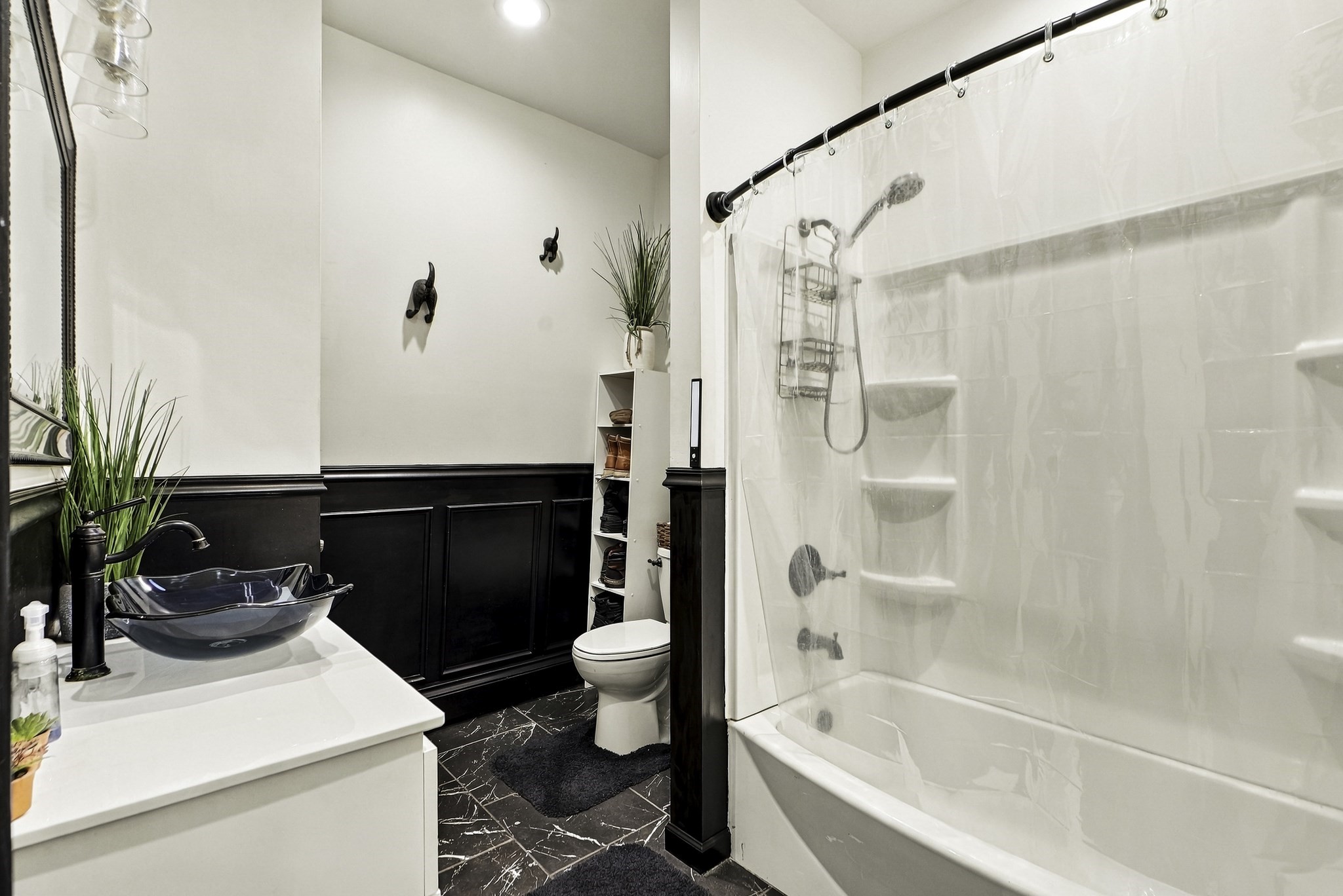 52 Central St Property Photo 42