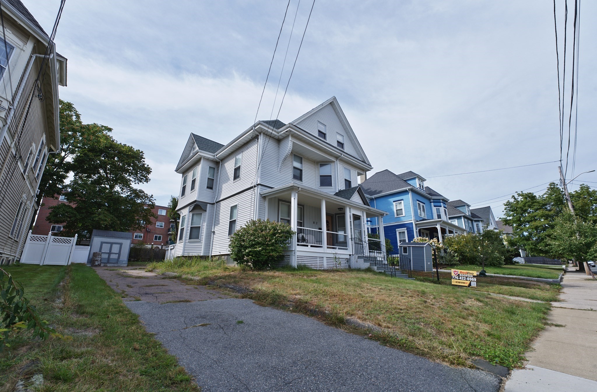 82 Hawthorne St Property Photo 1