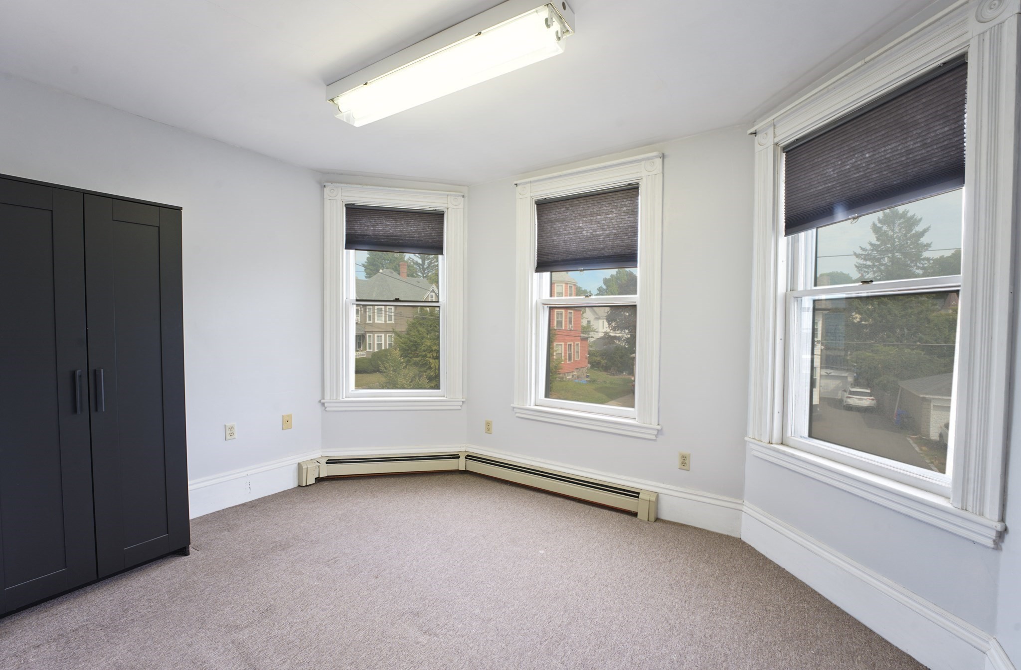 82 Hawthorne St Property Photo 12