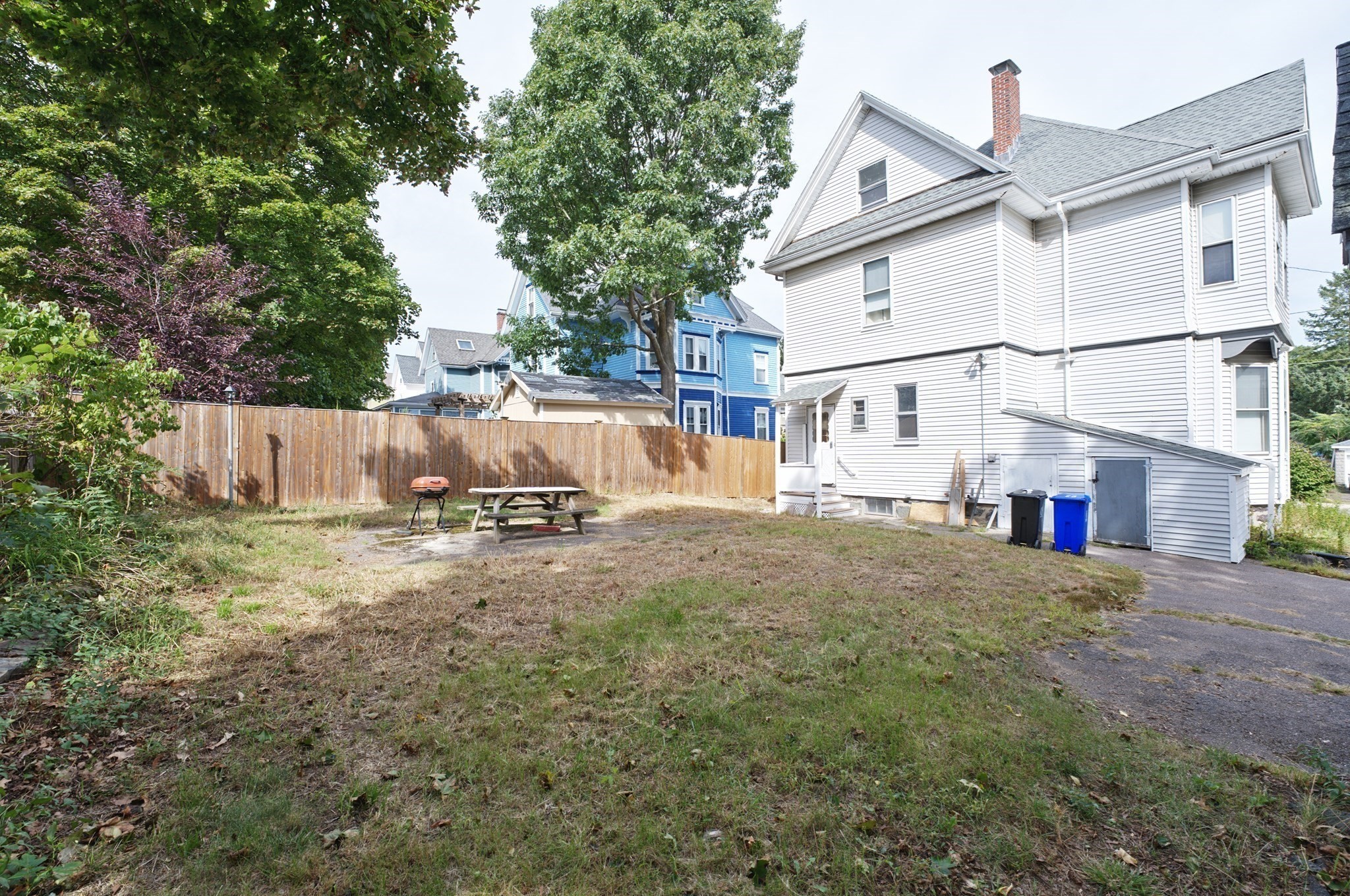 82 Hawthorne St Property Photo 19
