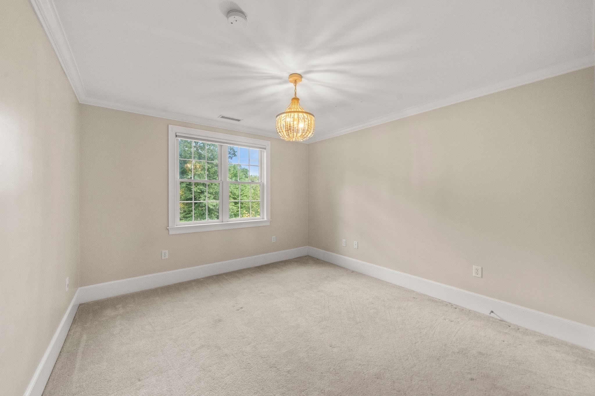 11 Tappan Wy Property Photo 22
