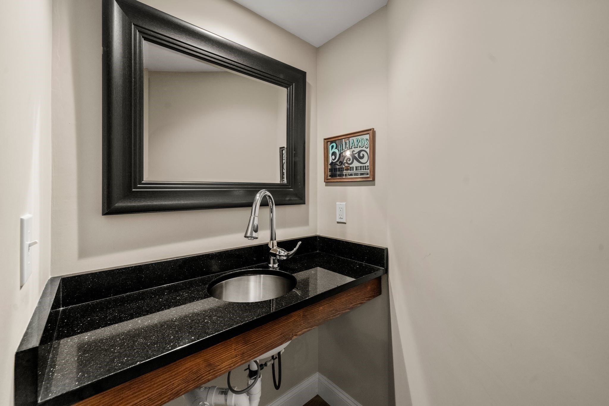 11 Tappan Wy Property Photo 35