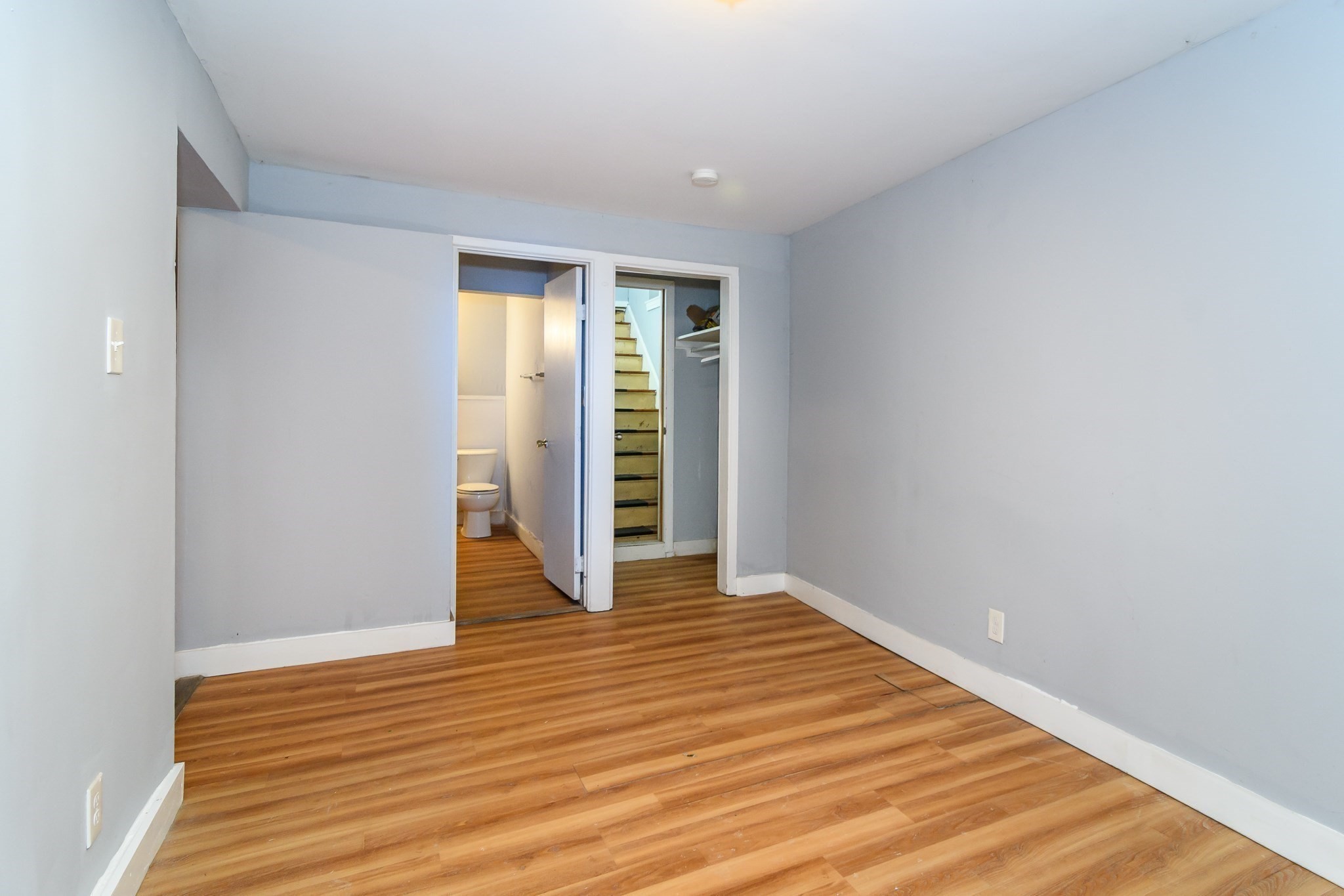 52 & 52.5 Wall St Property Photo 8