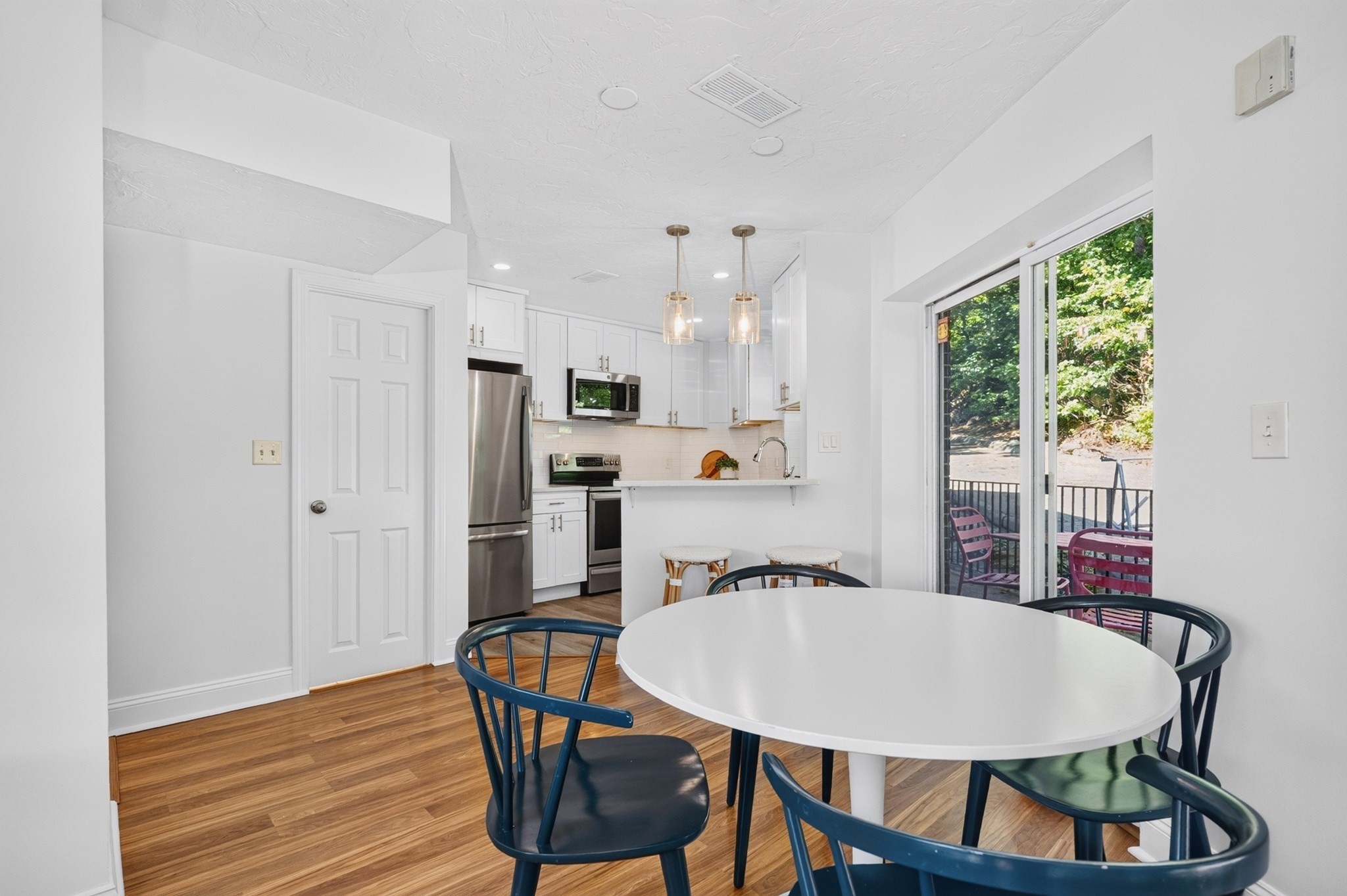 46 Tinson Rd # 9 Property Photo 6