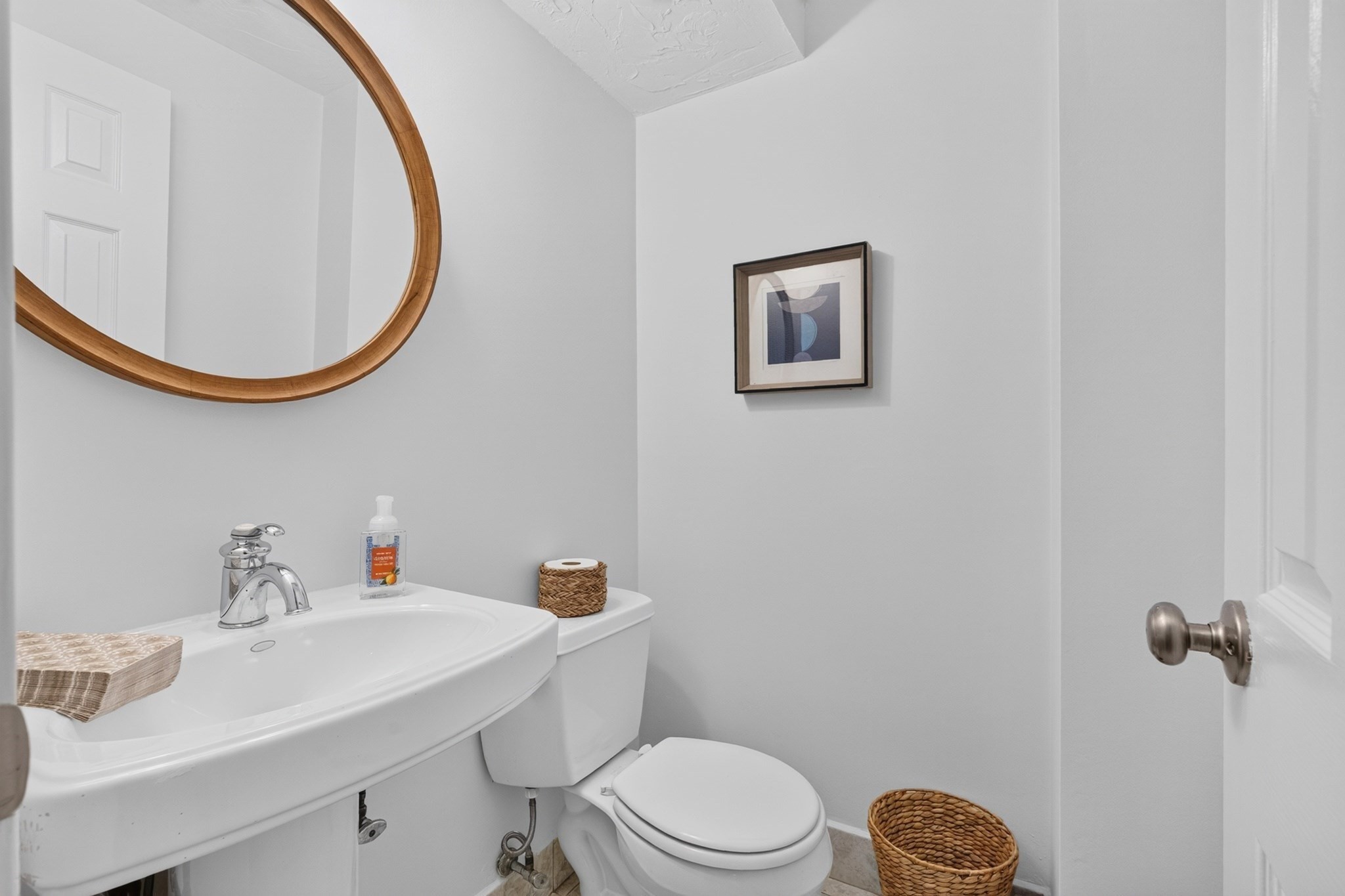 46 Tinson Rd # 9 Property Photo 7