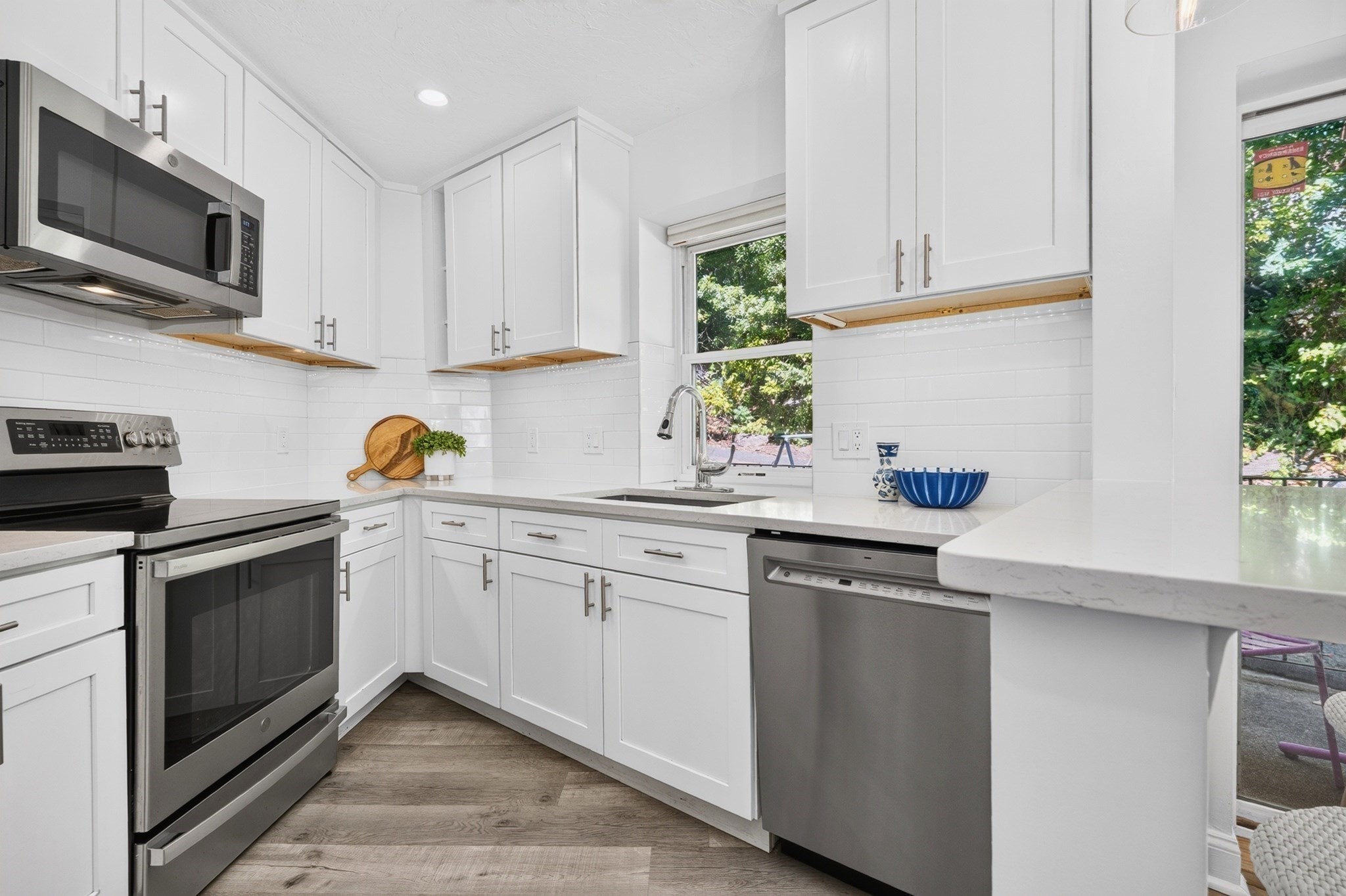 46 Tinson Rd # 9 Property Photo 10