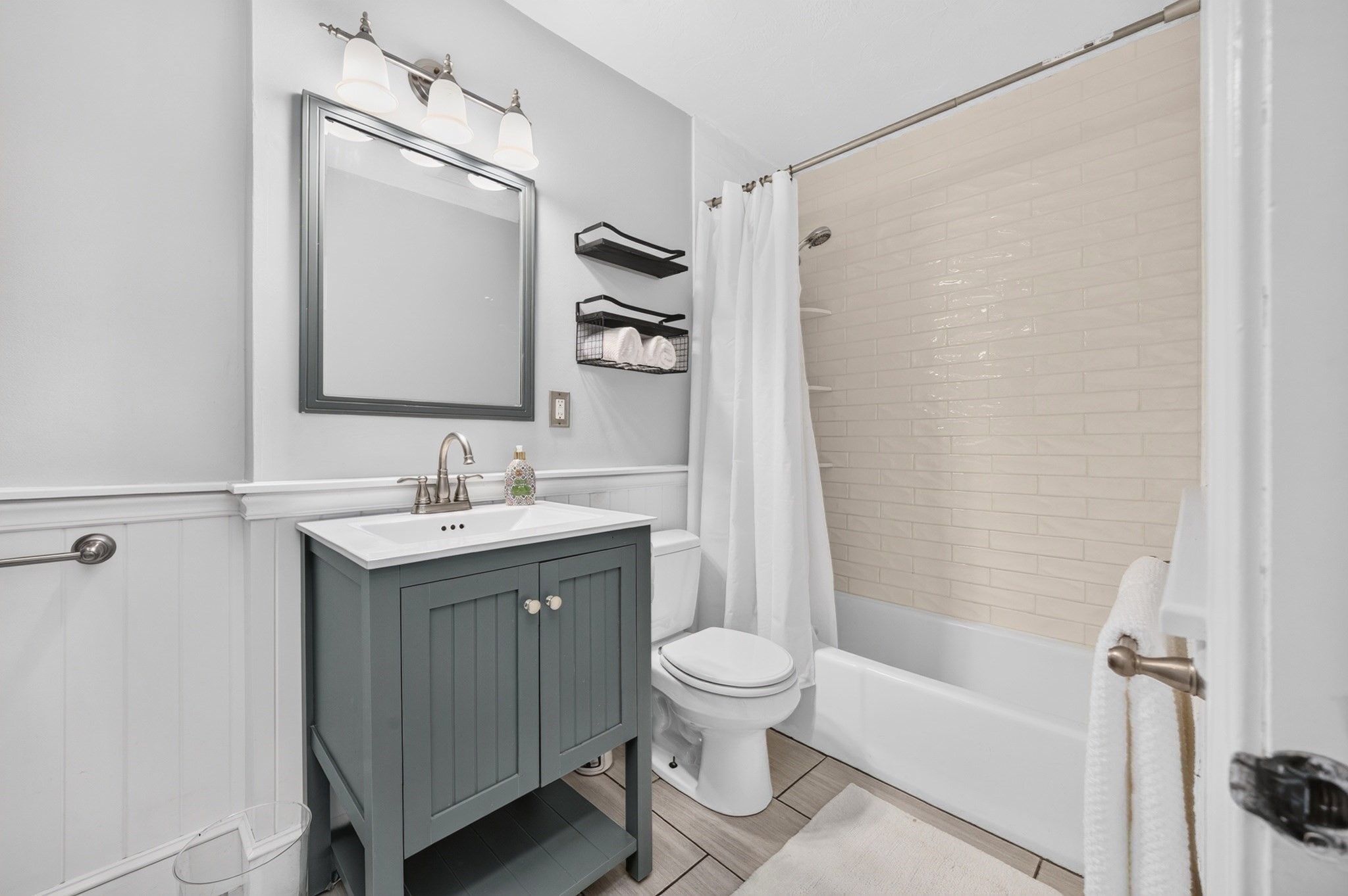46 Tinson Rd # 9 Property Photo 15