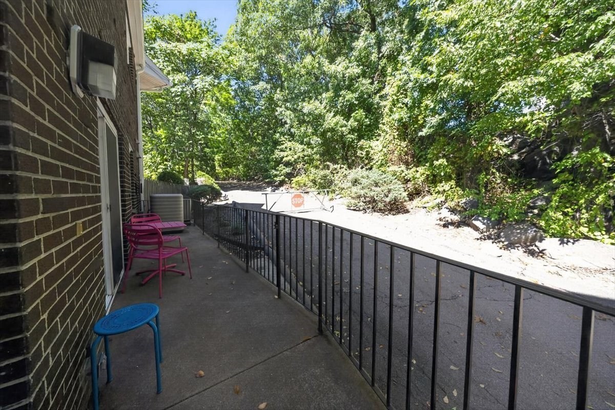 46 Tinson Rd # 9 Property Photo 20