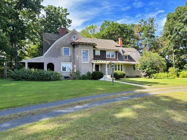 230 North Main Property Photo 2