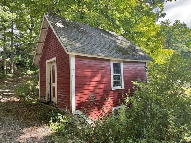 230 North Main Property Photo 37