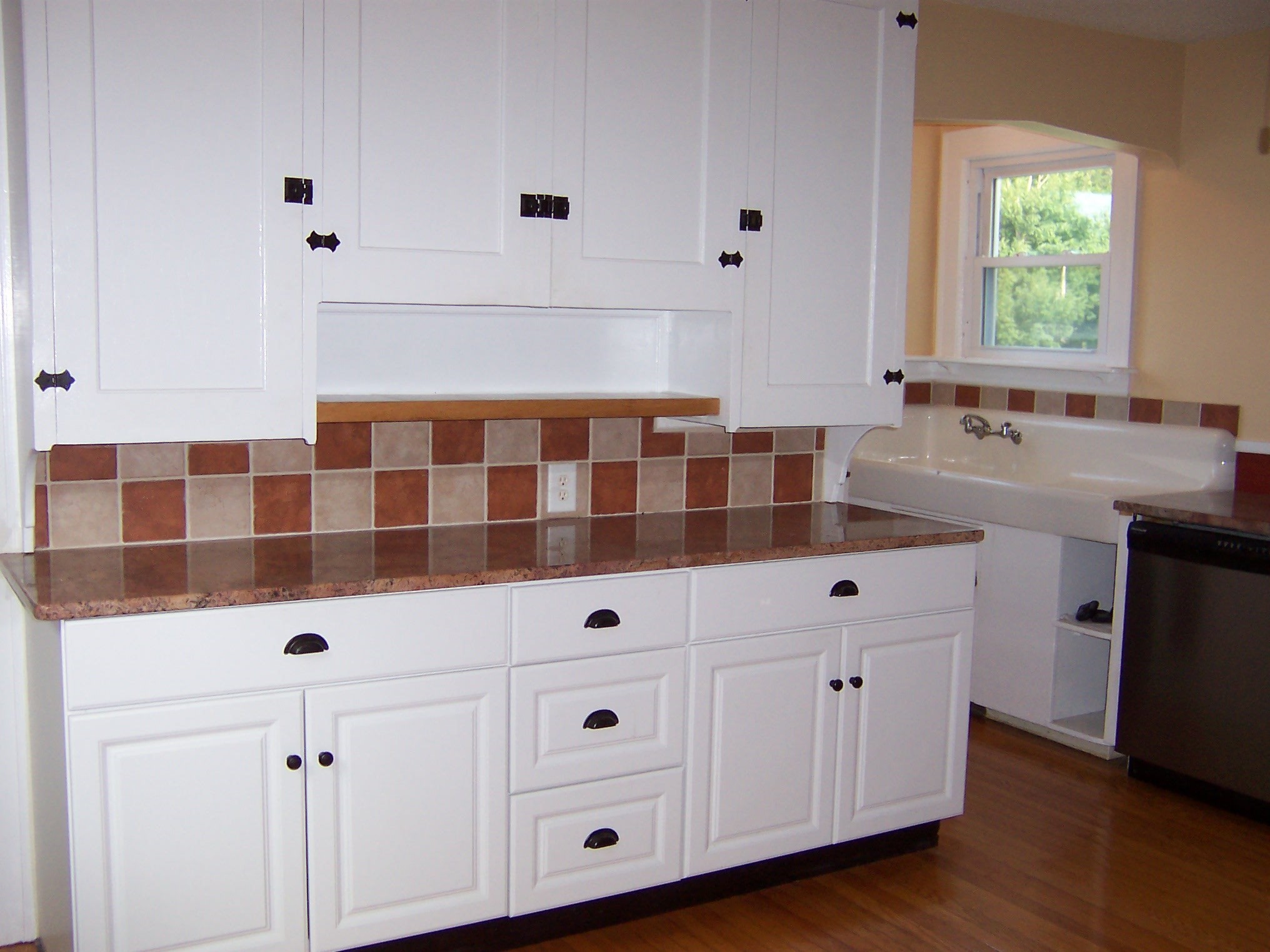 221 Main St # A Property Photo 2