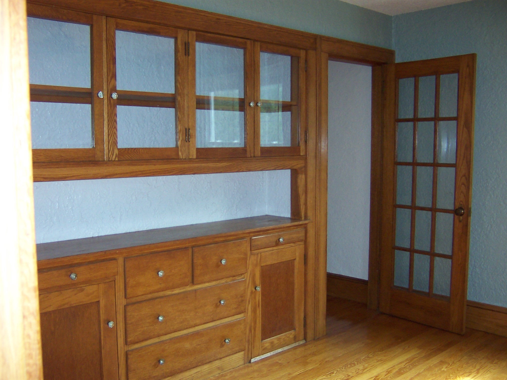 221 Main St # A Property Photo 5