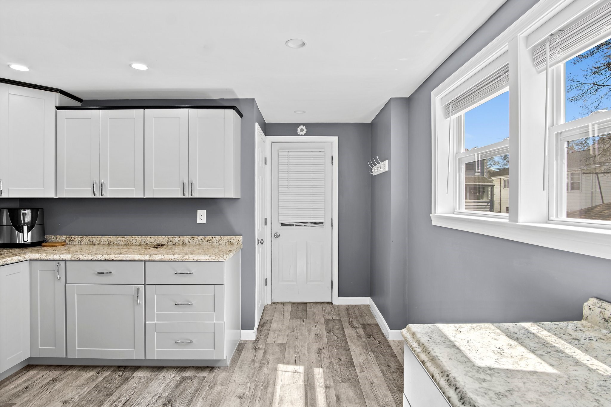 24 Englewood Ave # 24a Property Photo 19