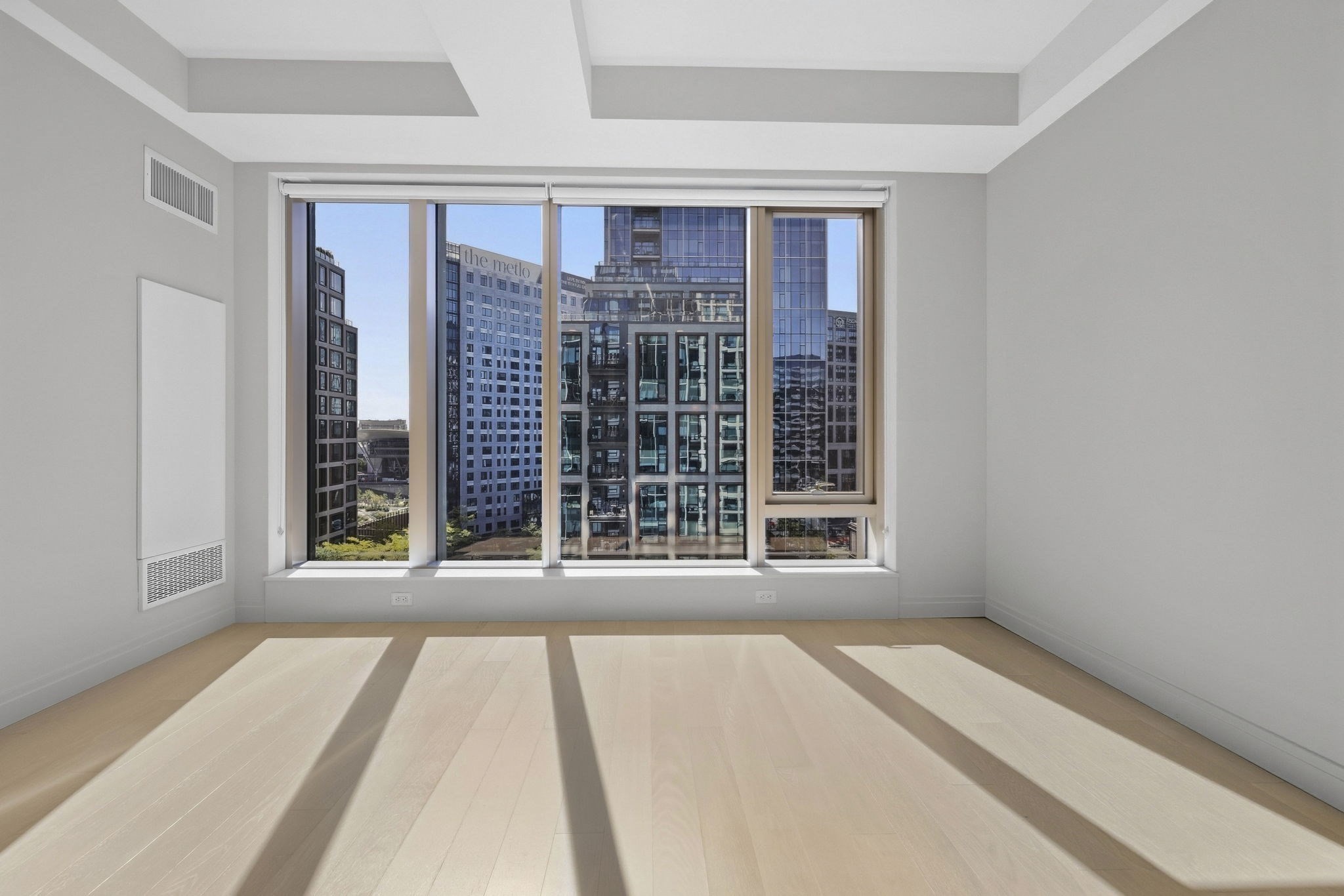 133 Seaport Blvd # 1107 Property Photo 2
