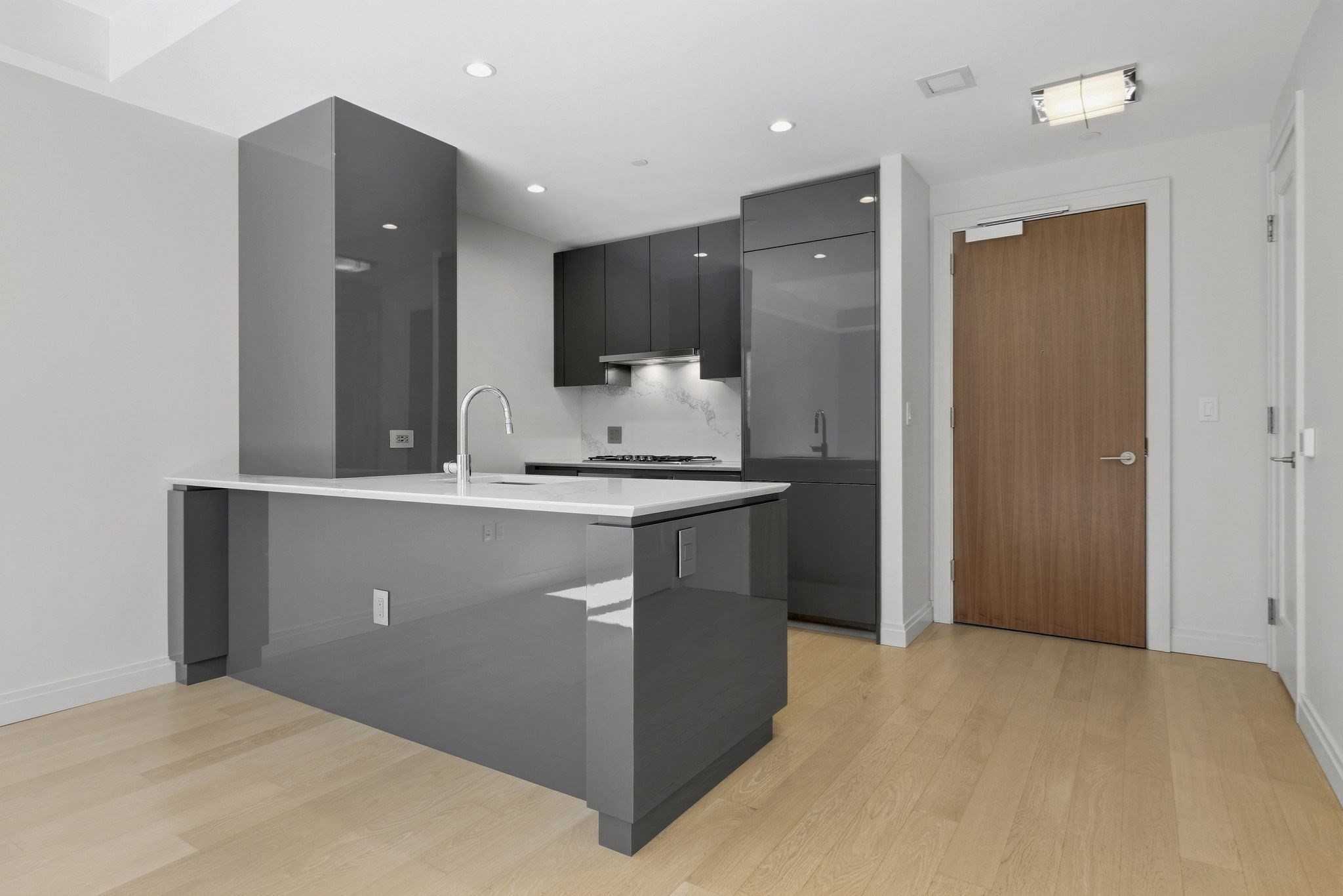 133 Seaport Blvd # 1107 Property Photo 6