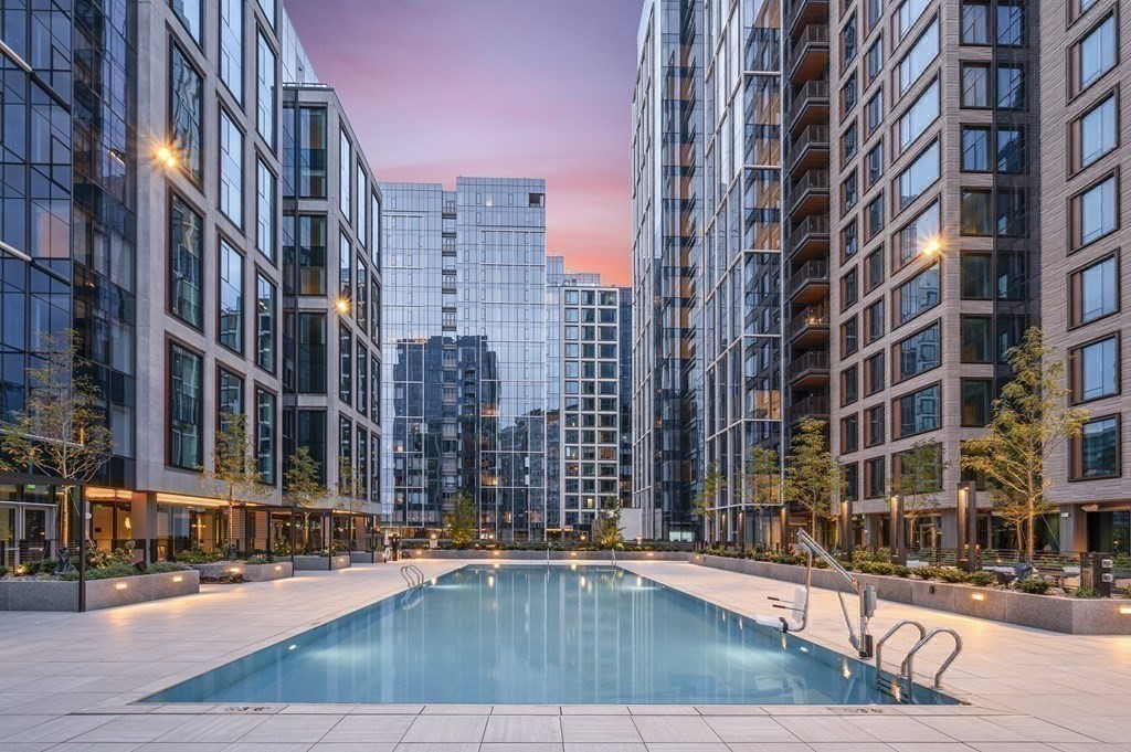 133 Seaport Blvd # 1107 Property Photo 18