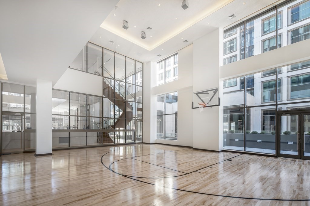 133 Seaport Blvd # 1107 Property Photo 21