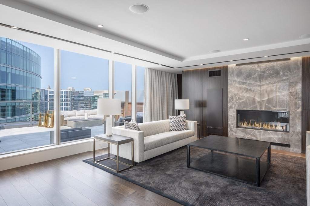 133 Seaport Blvd # 1107 Property Photo 26