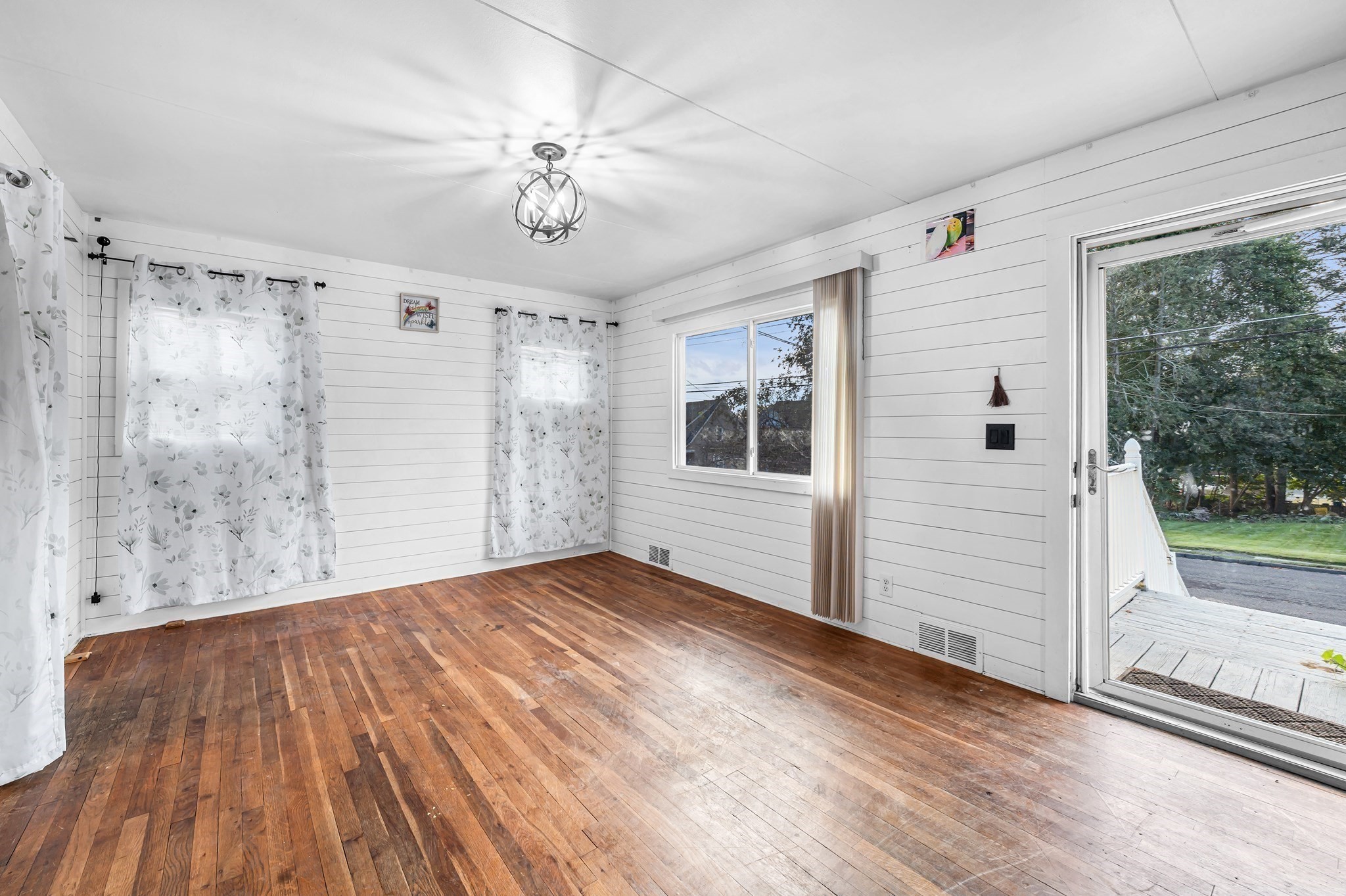 66 Hillside Ave Property Photo 4
