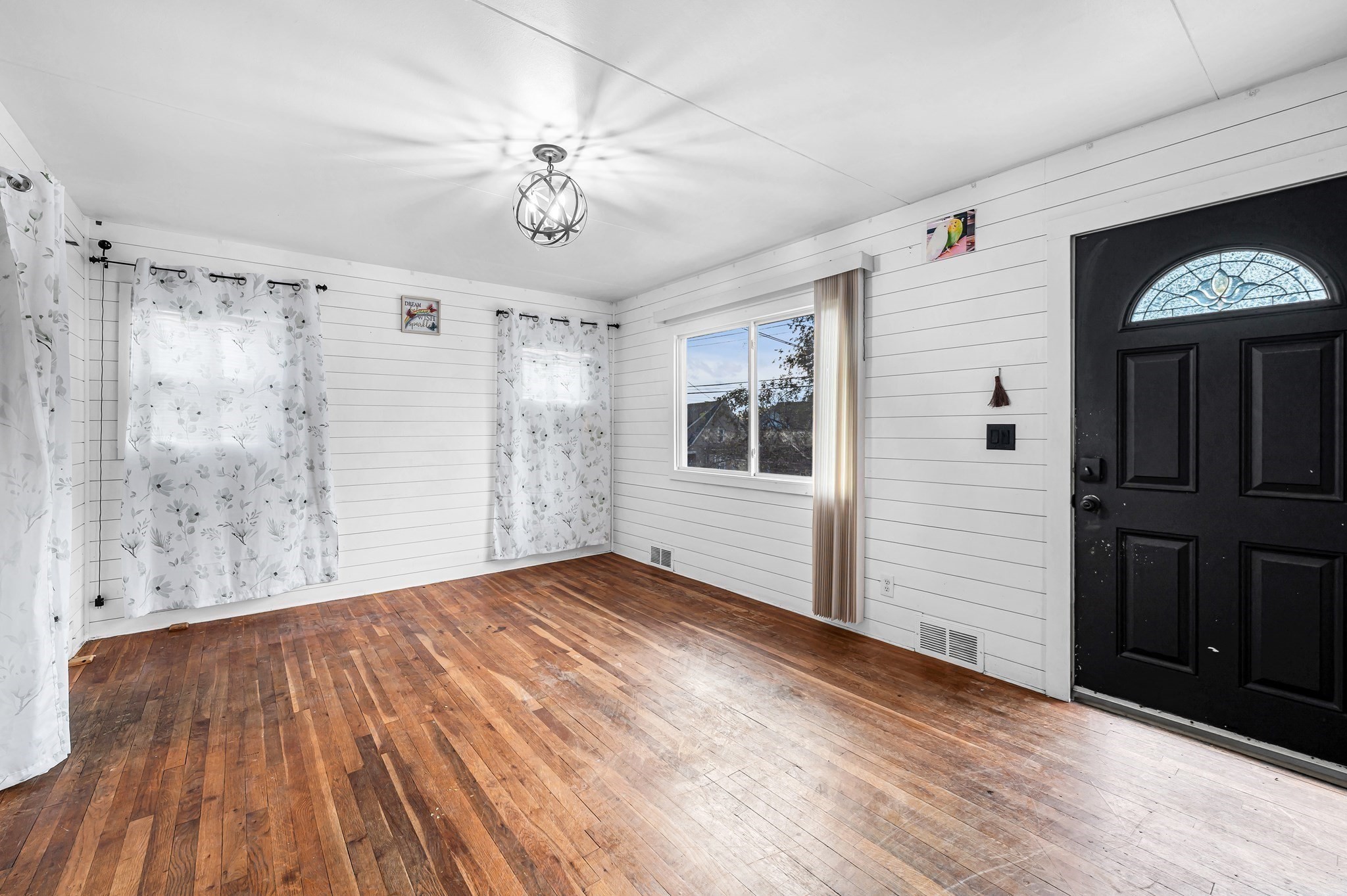 66 Hillside Ave Property Photo 5